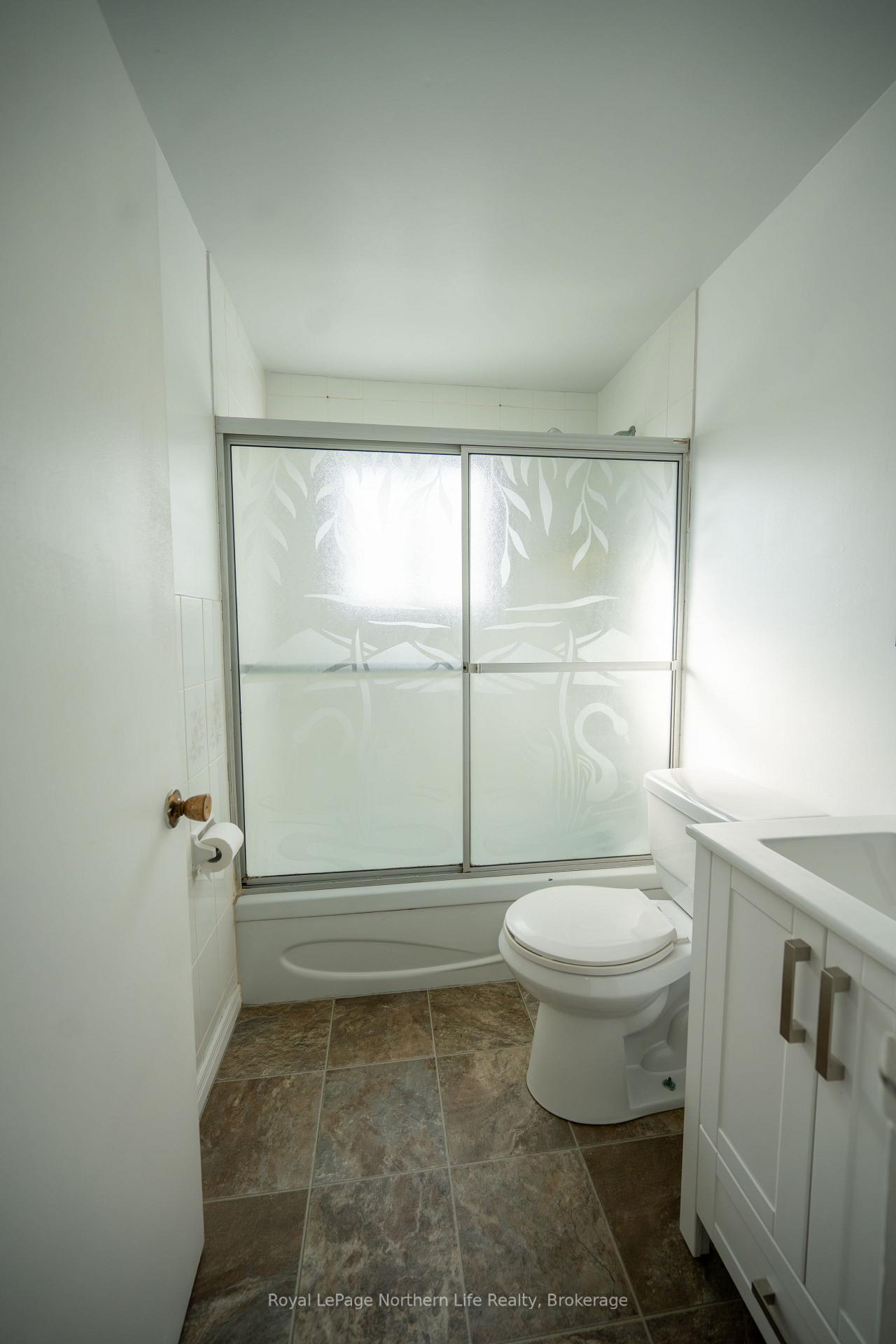Photo 28 of 224 Lake Heights Road, North Bay, Birchaven — HOMEH