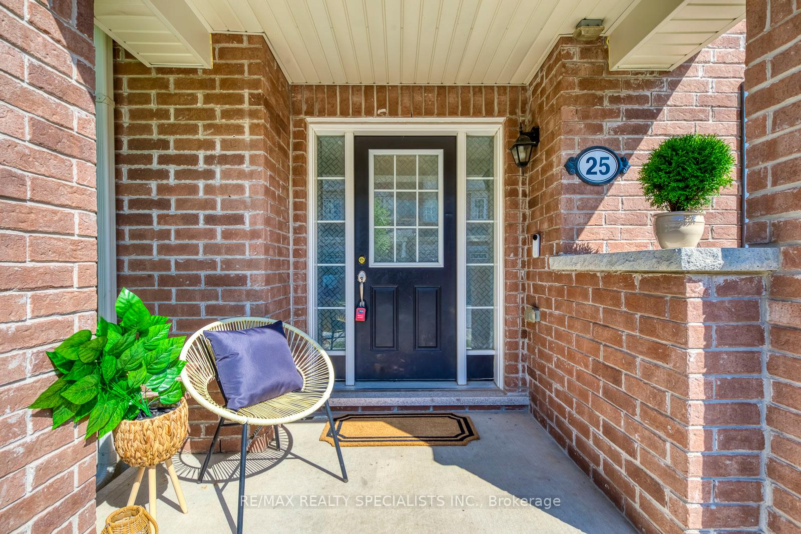 Photo 7 of Unit 25, 1000 Asleton Boulevard, Milton, Willmott — HOMEH