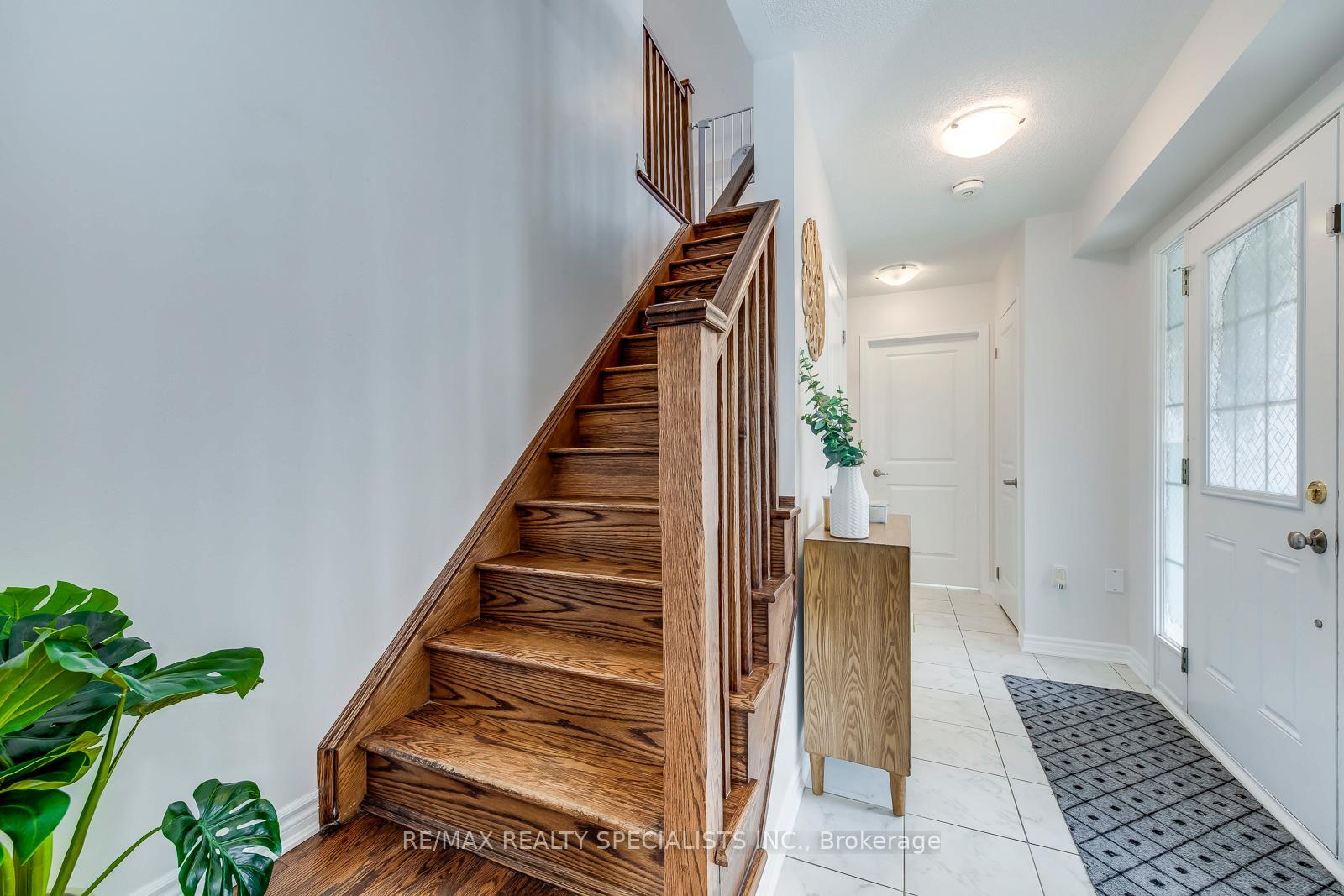 Photo 6 of Unit 25, 1000 Asleton Boulevard, Milton, Willmott — HOMEH