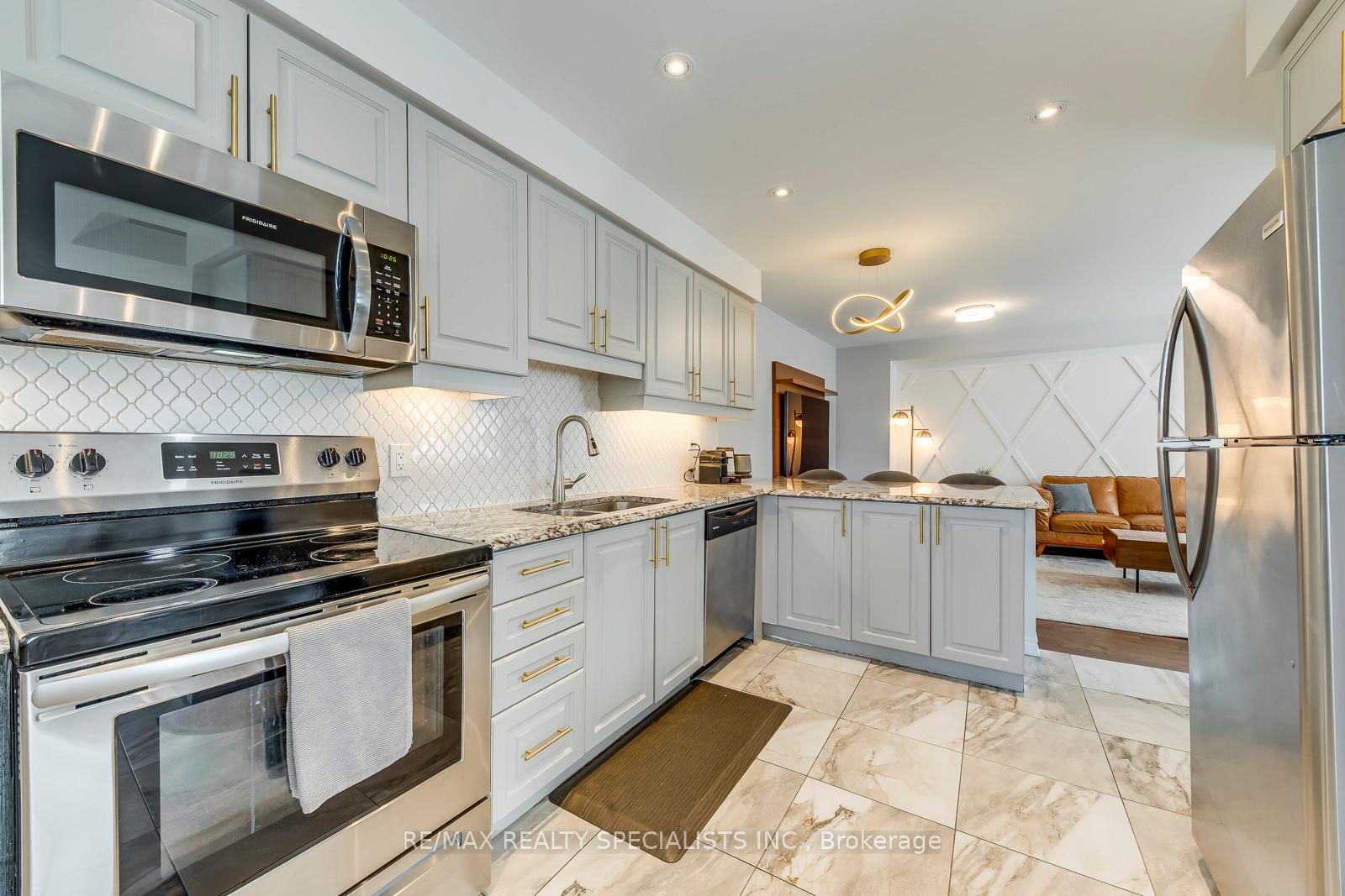 Photo 14 of Unit 25, 1000 Asleton Boulevard, Milton, Willmott — HOMEH