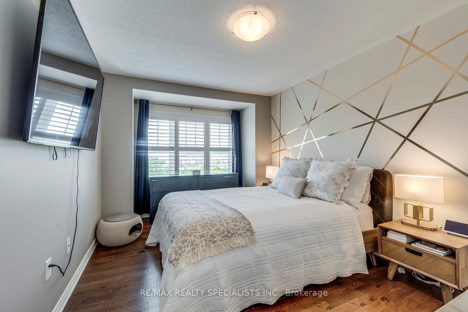 Photo 21 of Unit 25, 1000 Asleton Boulevard, Milton, Willmott — HOMEH