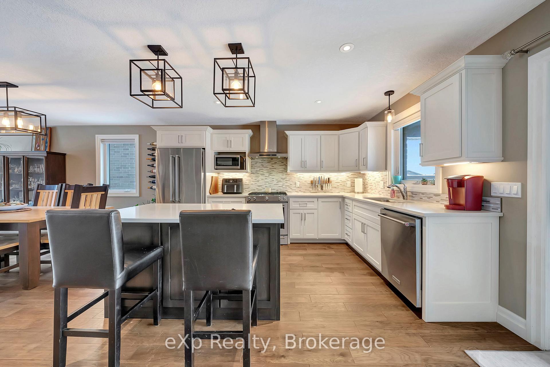 Photo 15 of 975 Reserve Avenue S, North Perth, Listowel — HOMEH