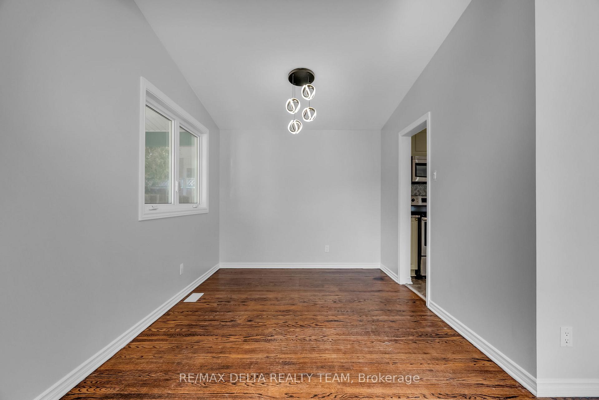 Photo 9 of 239 Tompkins Avenue, Ottawa, Bilberry Creek/Queenswood Heights — HOMEH