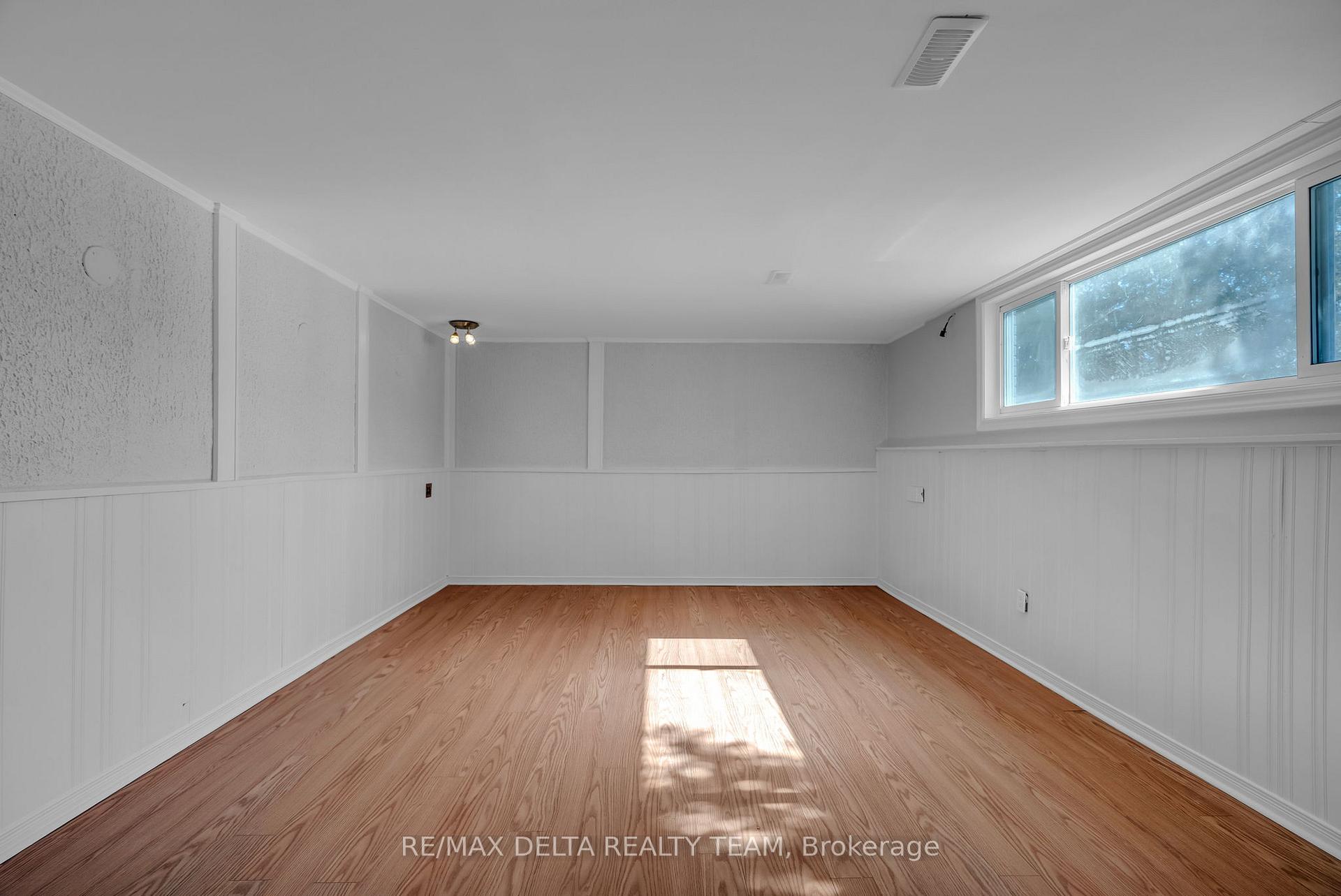 Photo 27 of 239 Tompkins Avenue, Ottawa, Bilberry Creek/Queenswood Heights — HOMEH