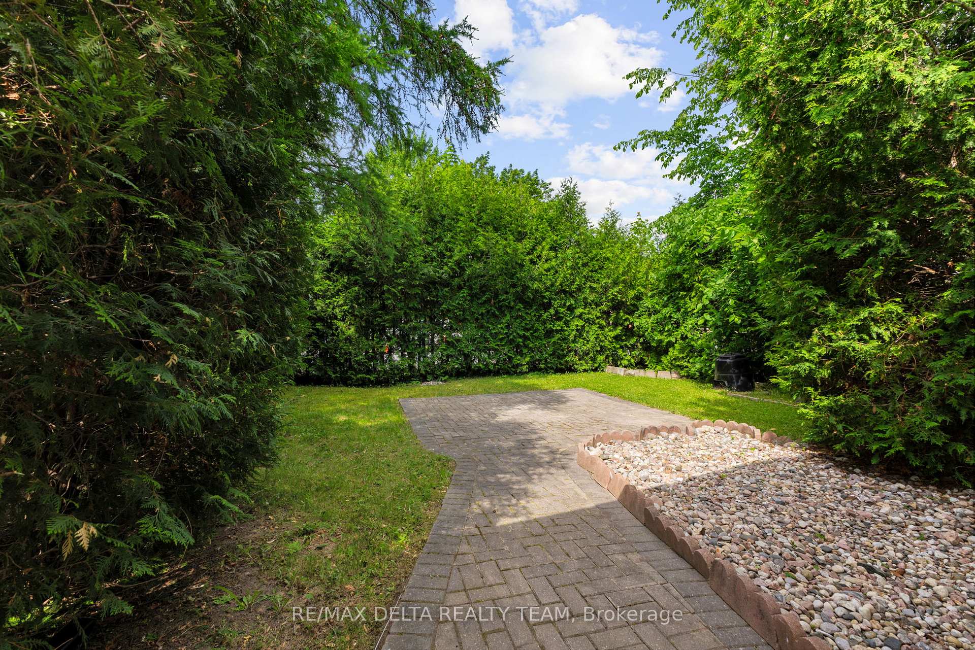 Photo 35 of 239 Tompkins Avenue, Ottawa, Bilberry Creek/Queenswood Heights — HOMEH