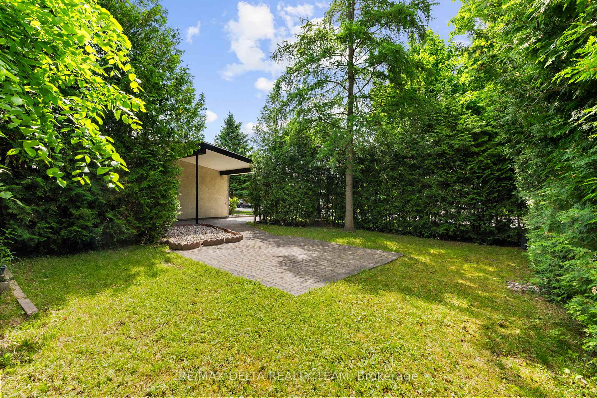 Photo 38 of 239 Tompkins Avenue, Ottawa, Bilberry Creek/Queenswood Heights — HOMEH
