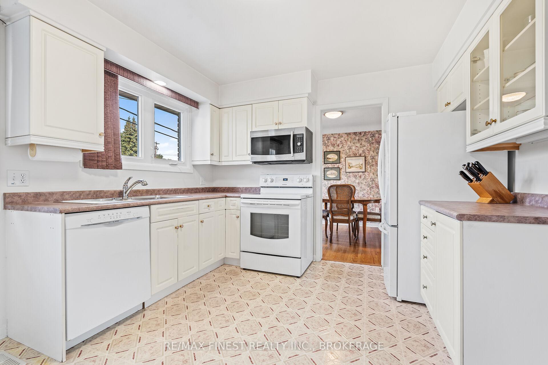 Photo 11 of 320 Donell Court, Kingston, City Southwest — HOMEH