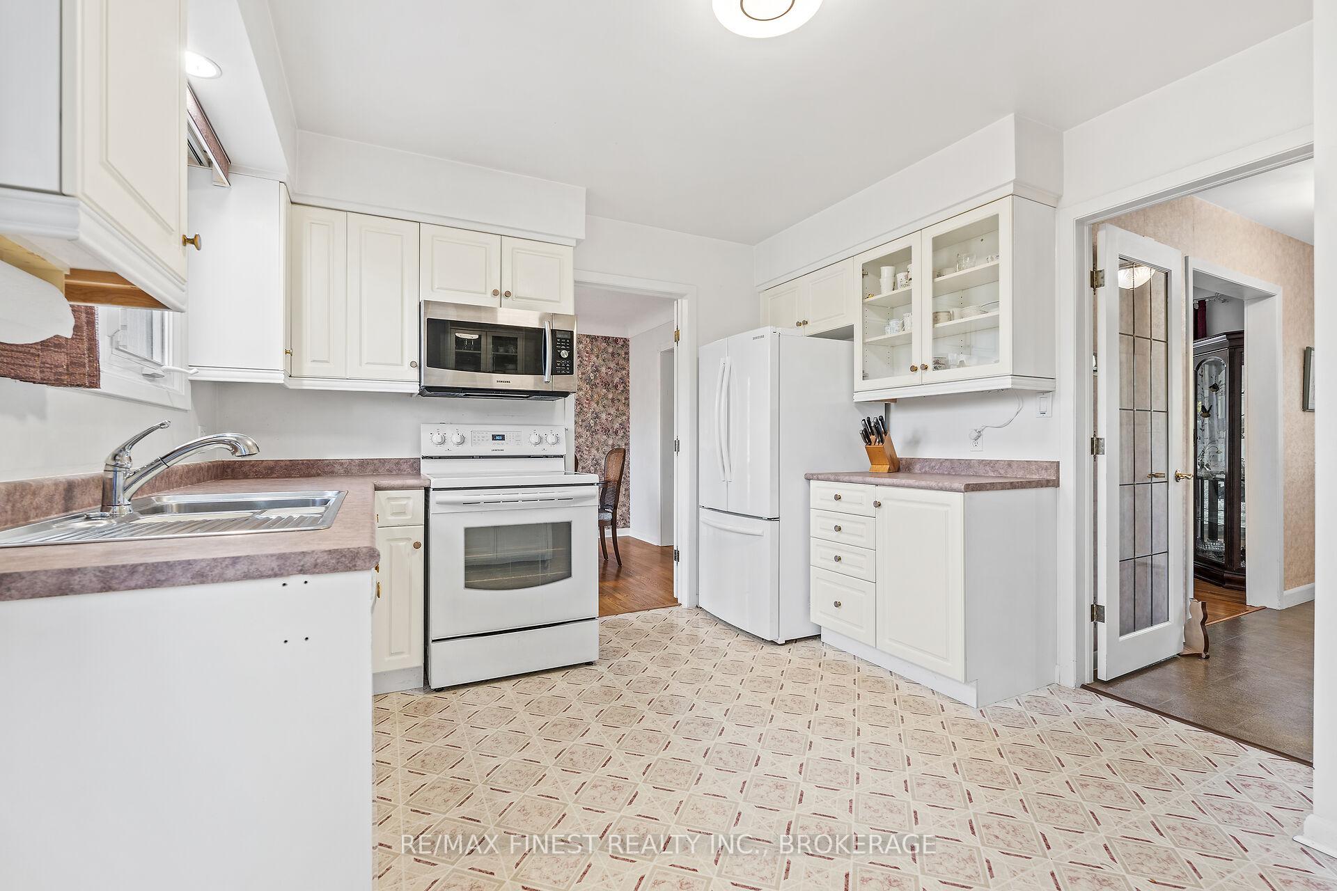 Photo 12 of 320 Donell Court, Kingston, City Southwest — HOMEH