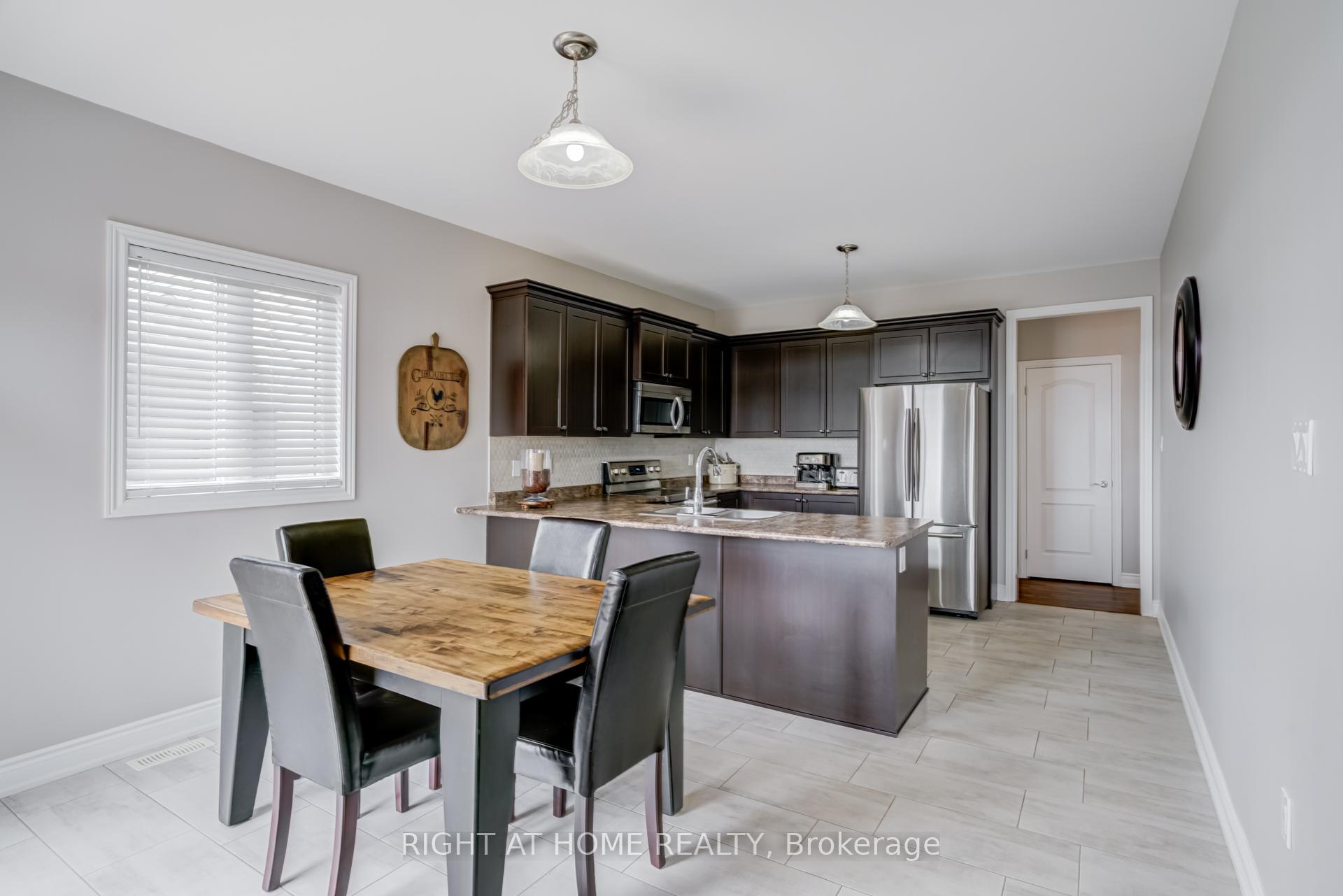 Photo 12 of 3125 Monarch Drive, Orillia — HOMEH