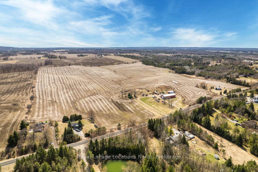 Photo 3 of 7087 4th Line, New Tecumseth, Rural New Tecumseth — HOMEH