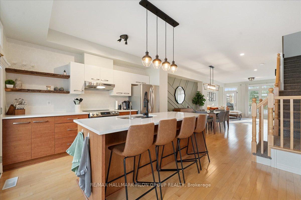 Photo 3 of 104 Lionel Private, Ottawa, Springridge/East Village — HOMEH