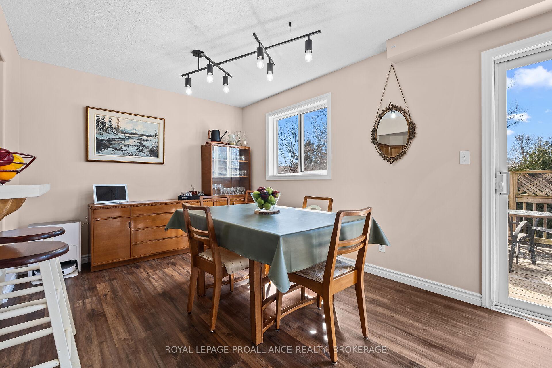 Photo 13 of 535 Freeman Crescent, Kingston, Kingston East (Incl Barret Crt) — HOMEH