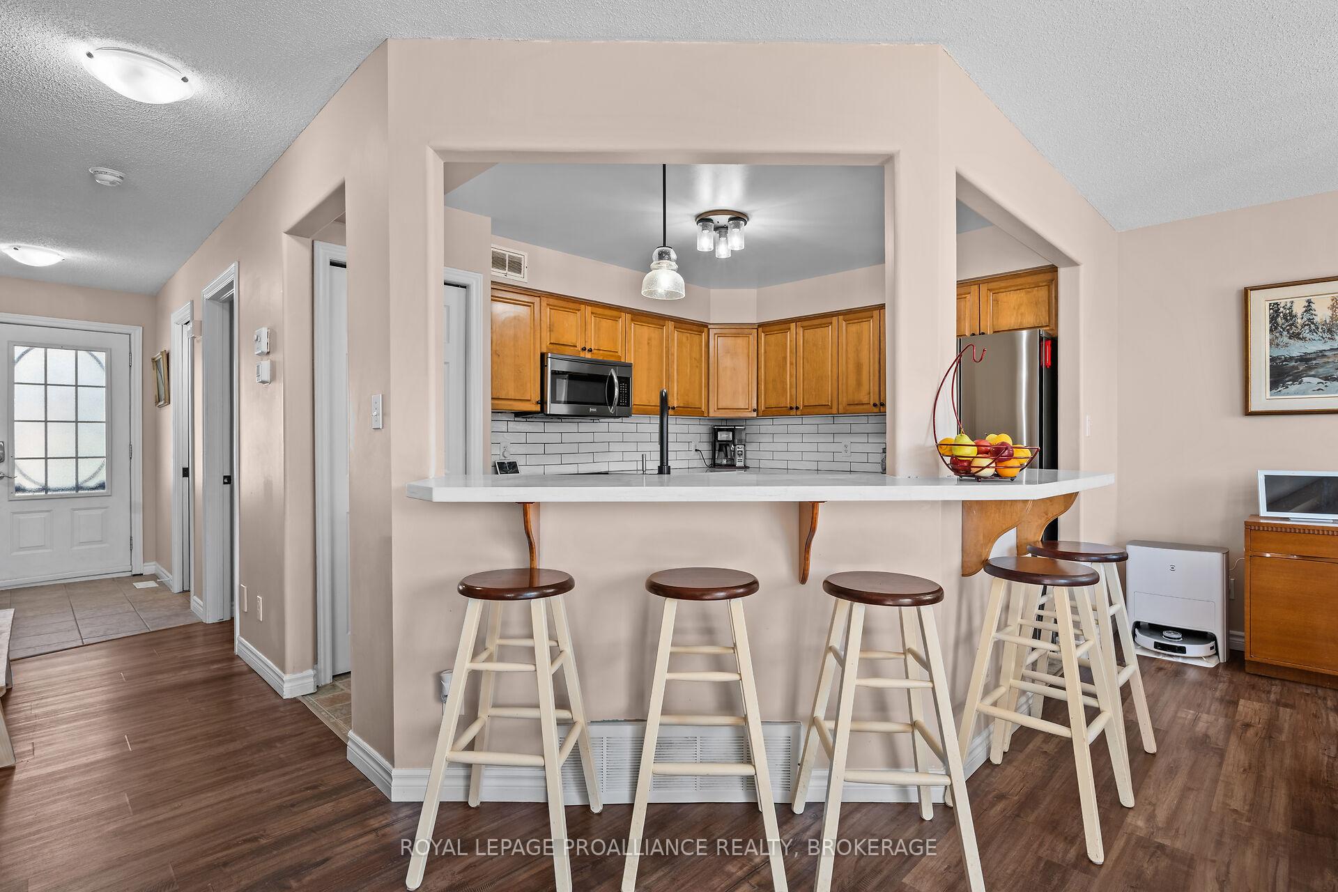 Photo 15 of 535 Freeman Crescent, Kingston, Kingston East (Incl Barret Crt) — HOMEH