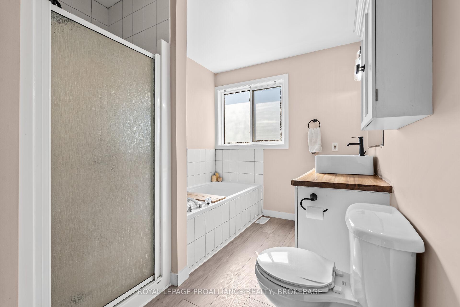 Photo 24 of 535 Freeman Crescent, Kingston, Kingston East (Incl Barret Crt) — HOMEH