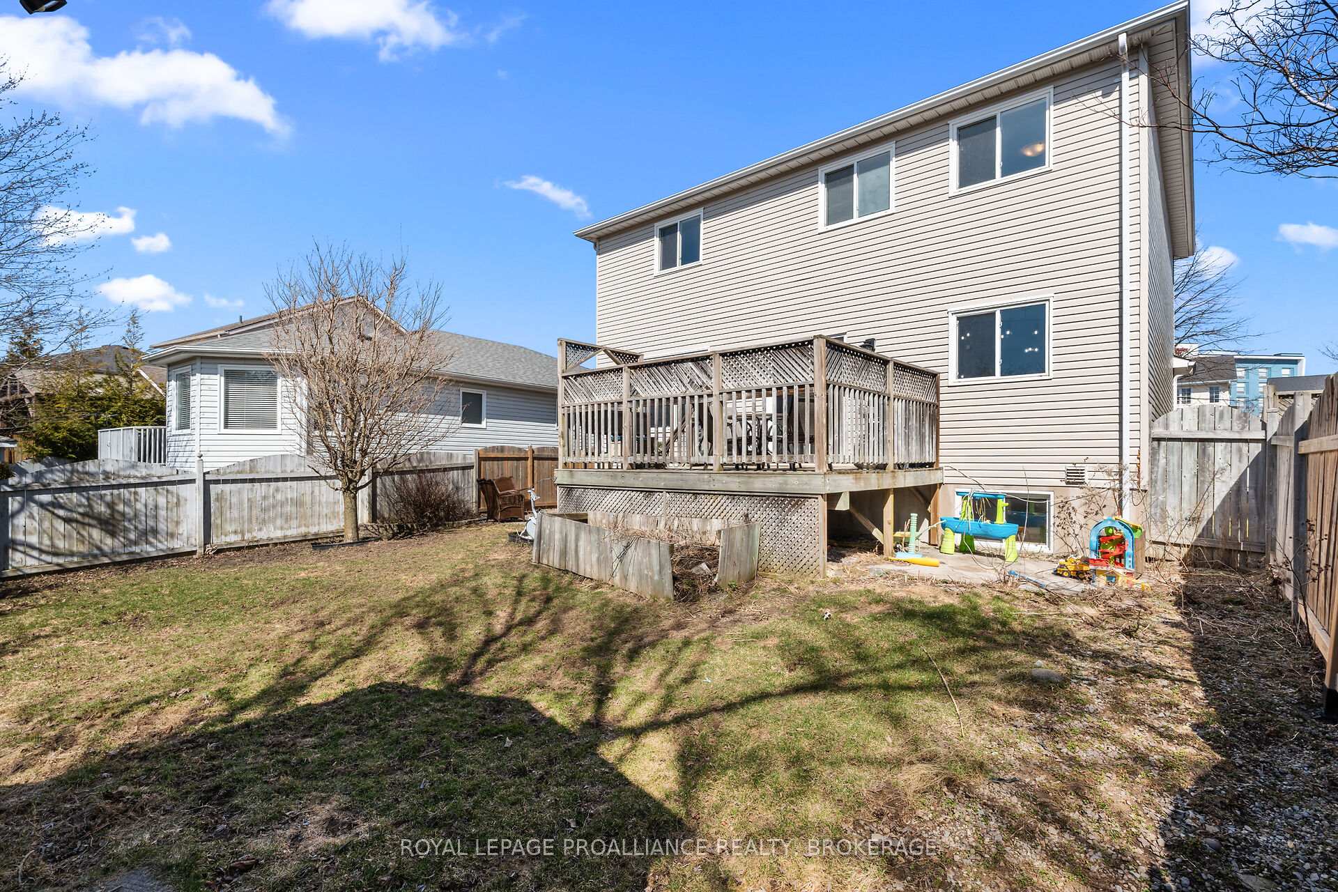 Photo 41 of 535 Freeman Crescent, Kingston, Kingston East (Incl Barret Crt) — HOMEH