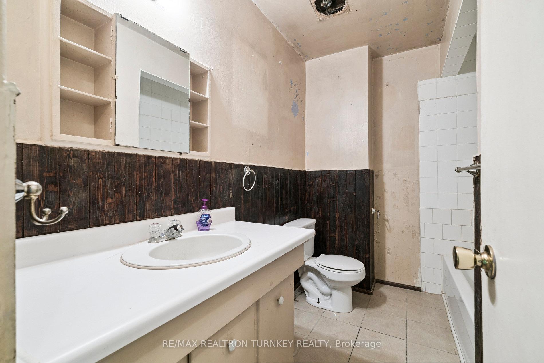 Photo 13 of 81 Rye Crescent, Newmarket, Bristol-London — HOMEH