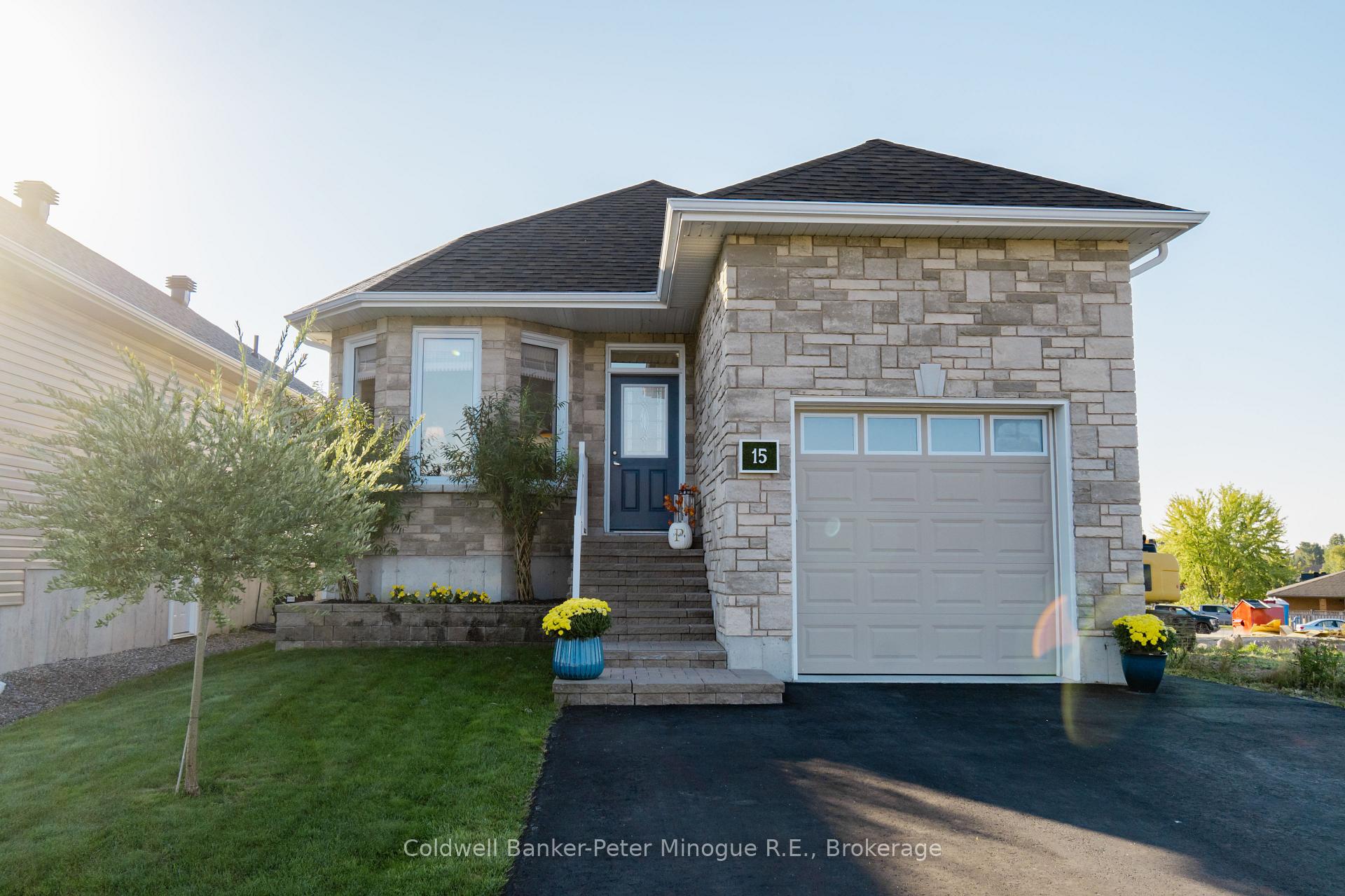 Photo 1 of 15 Frank Court, North Bay, Widdifield — HOMEH