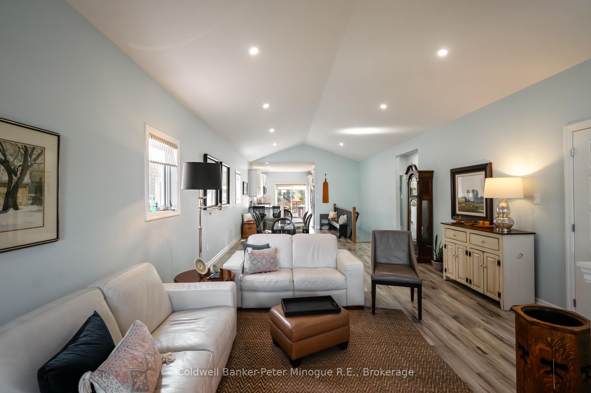 Photo 9 of 15 Frank Court, North Bay, Widdifield — HOMEH