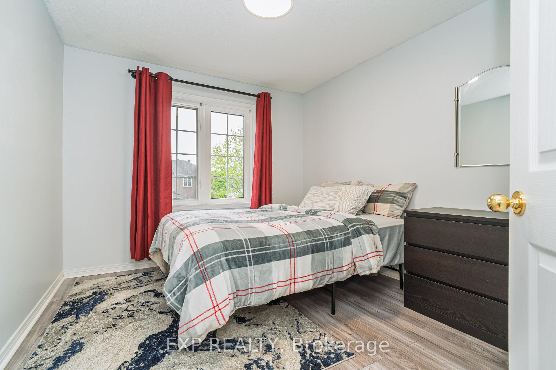 Photo 14 of 939 Markwick Crescent, Ottawa, Notting Hill/Summerside — HOMEH