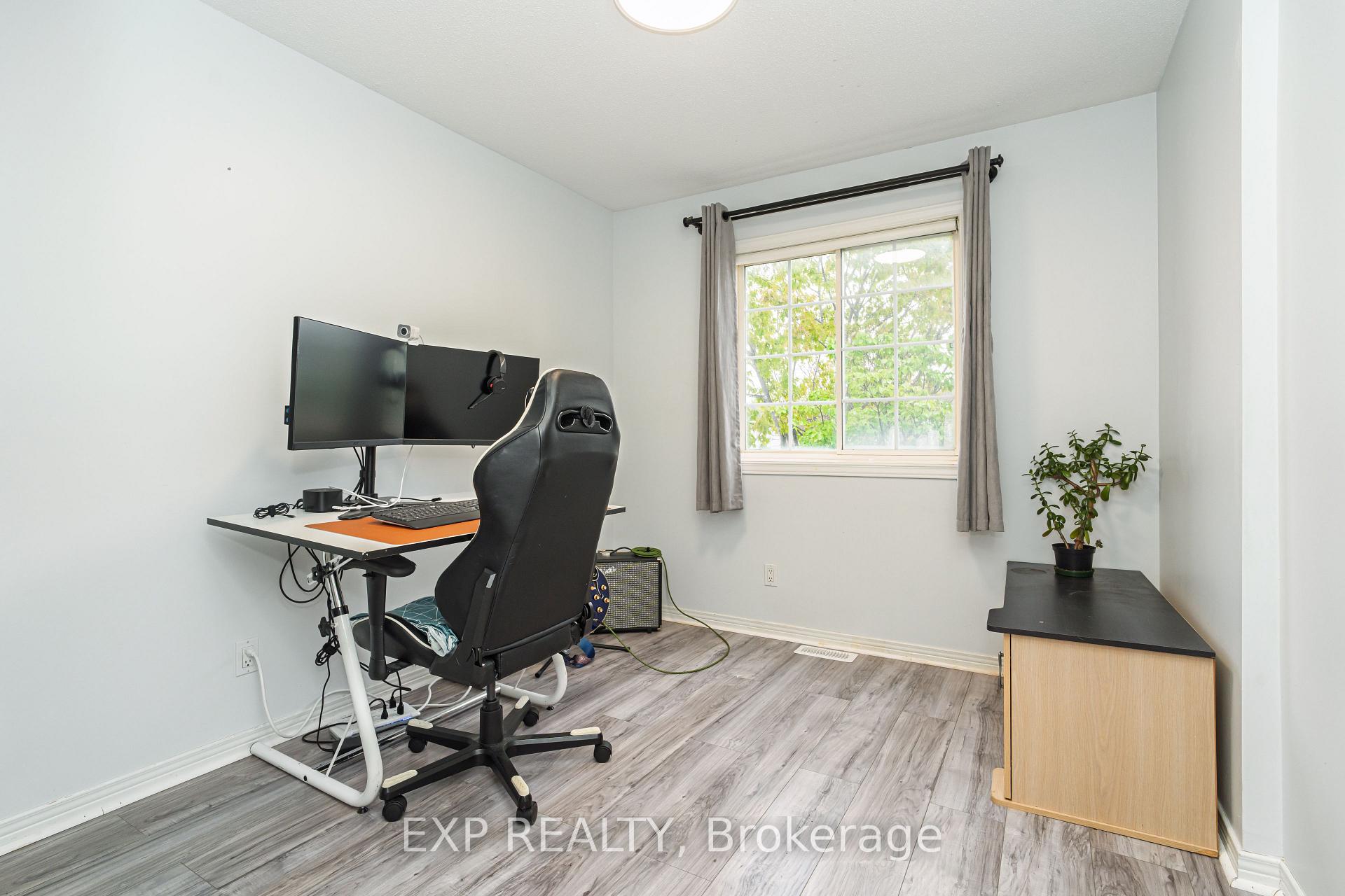 Photo 16 of 939 Markwick Crescent, Ottawa, Notting Hill/Summerside — HOMEH