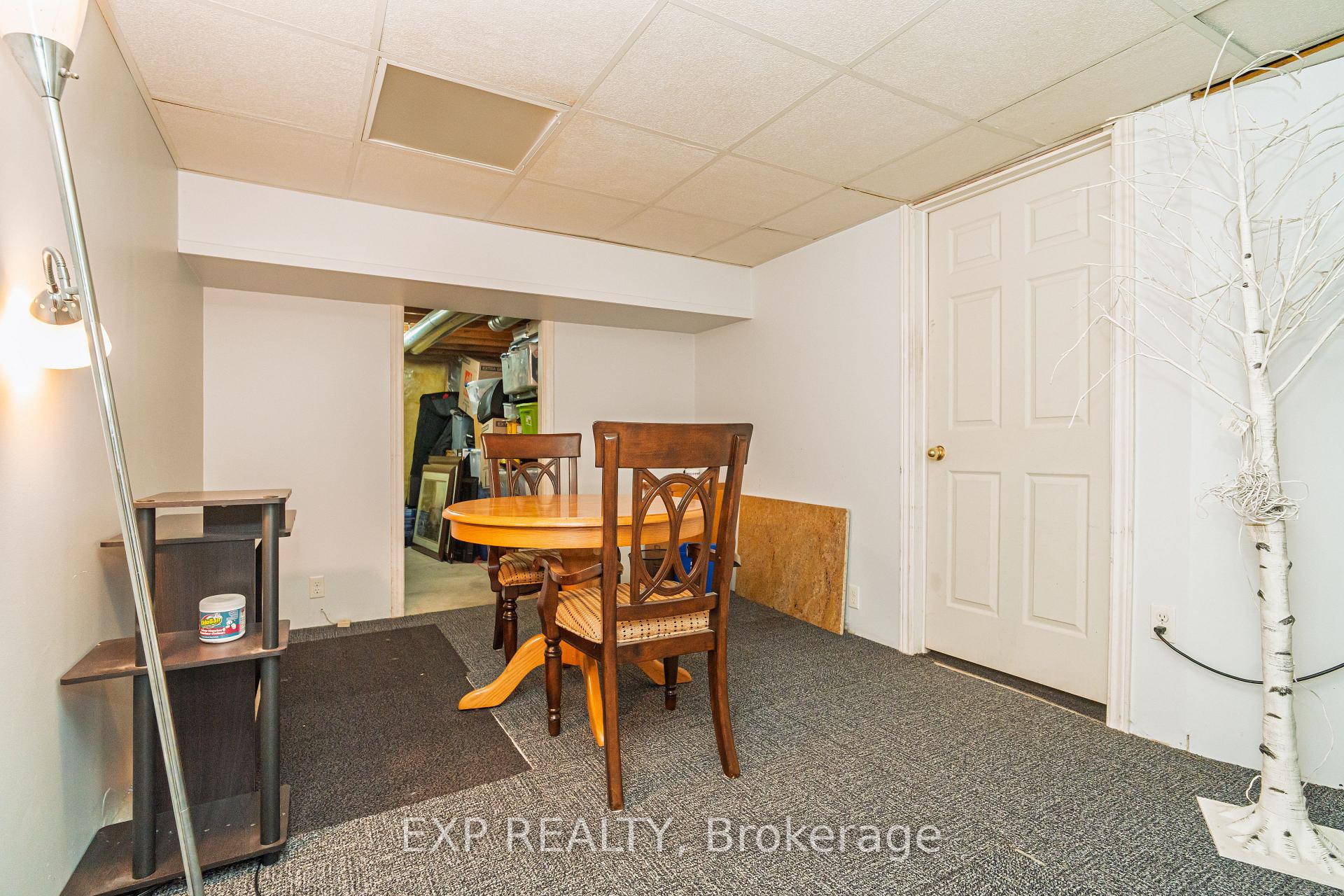 Photo 23 of 939 Markwick Crescent, Ottawa, Notting Hill/Summerside — HOMEH