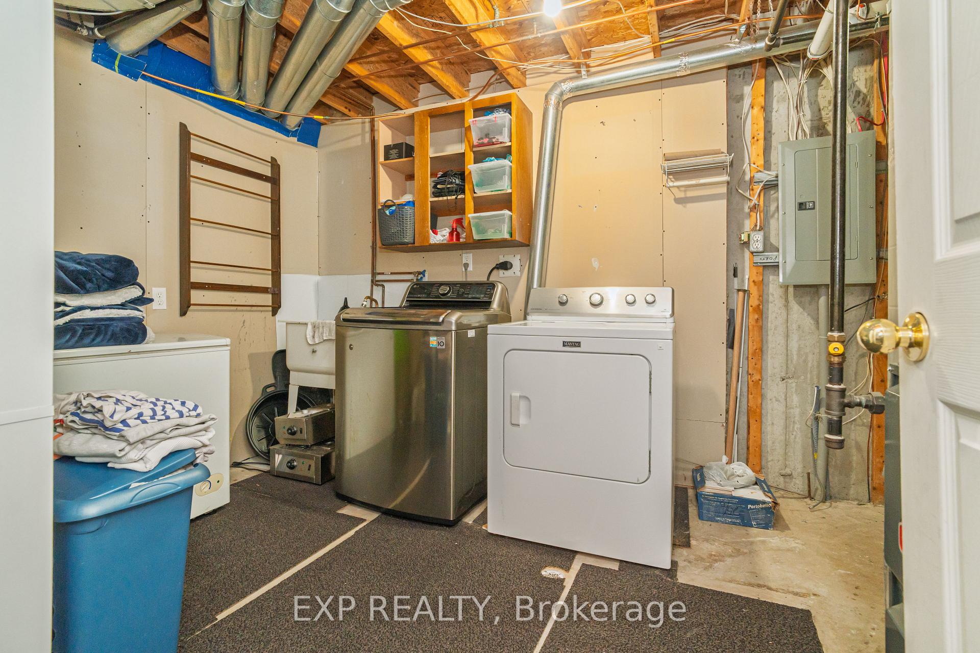 Photo 24 of 939 Markwick Crescent, Ottawa, Notting Hill/Summerside — HOMEH