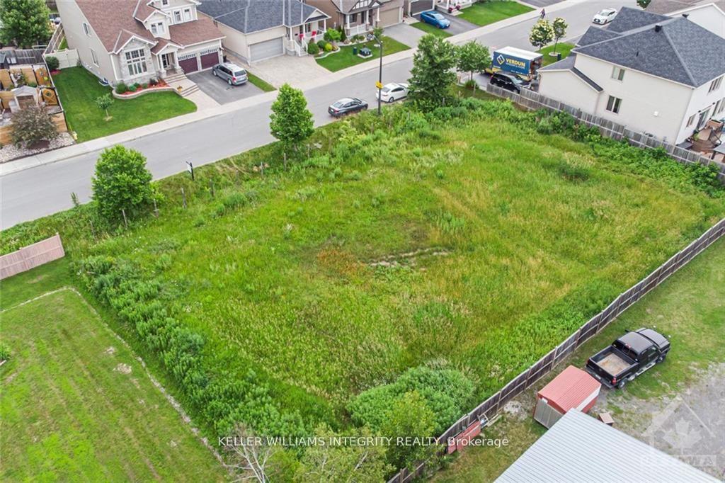 Photo 16 of 877 Contour Street, Ottawa, Mer Bleue/Bradley Estates/Anderson Park — HOMEH