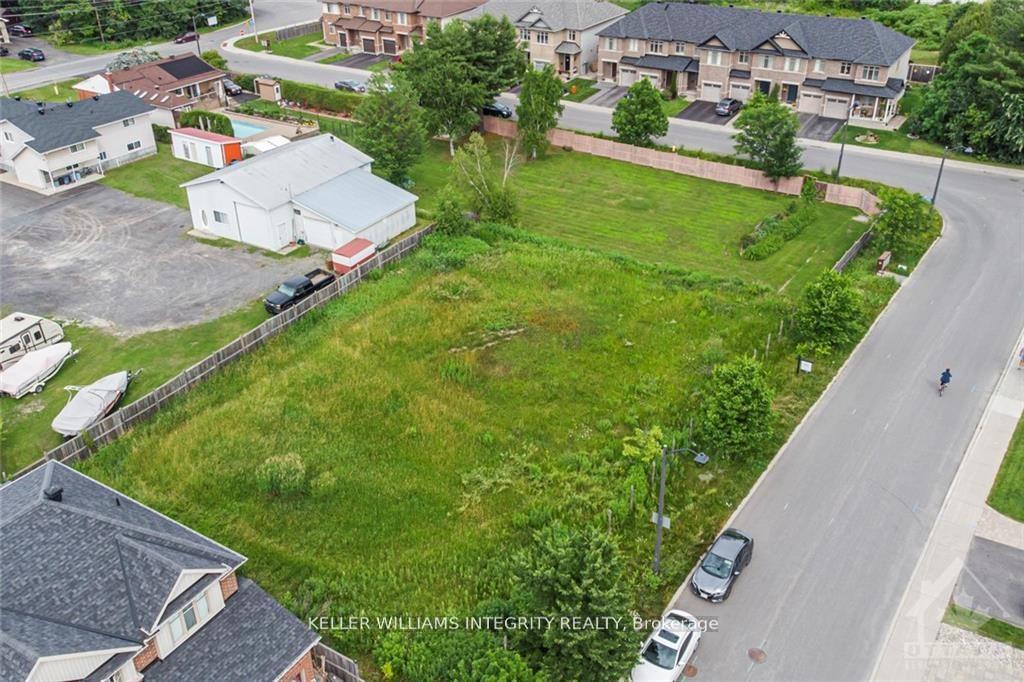 Photo 17 of 877 Contour Street, Ottawa, Mer Bleue/Bradley Estates/Anderson Park — HOMEH