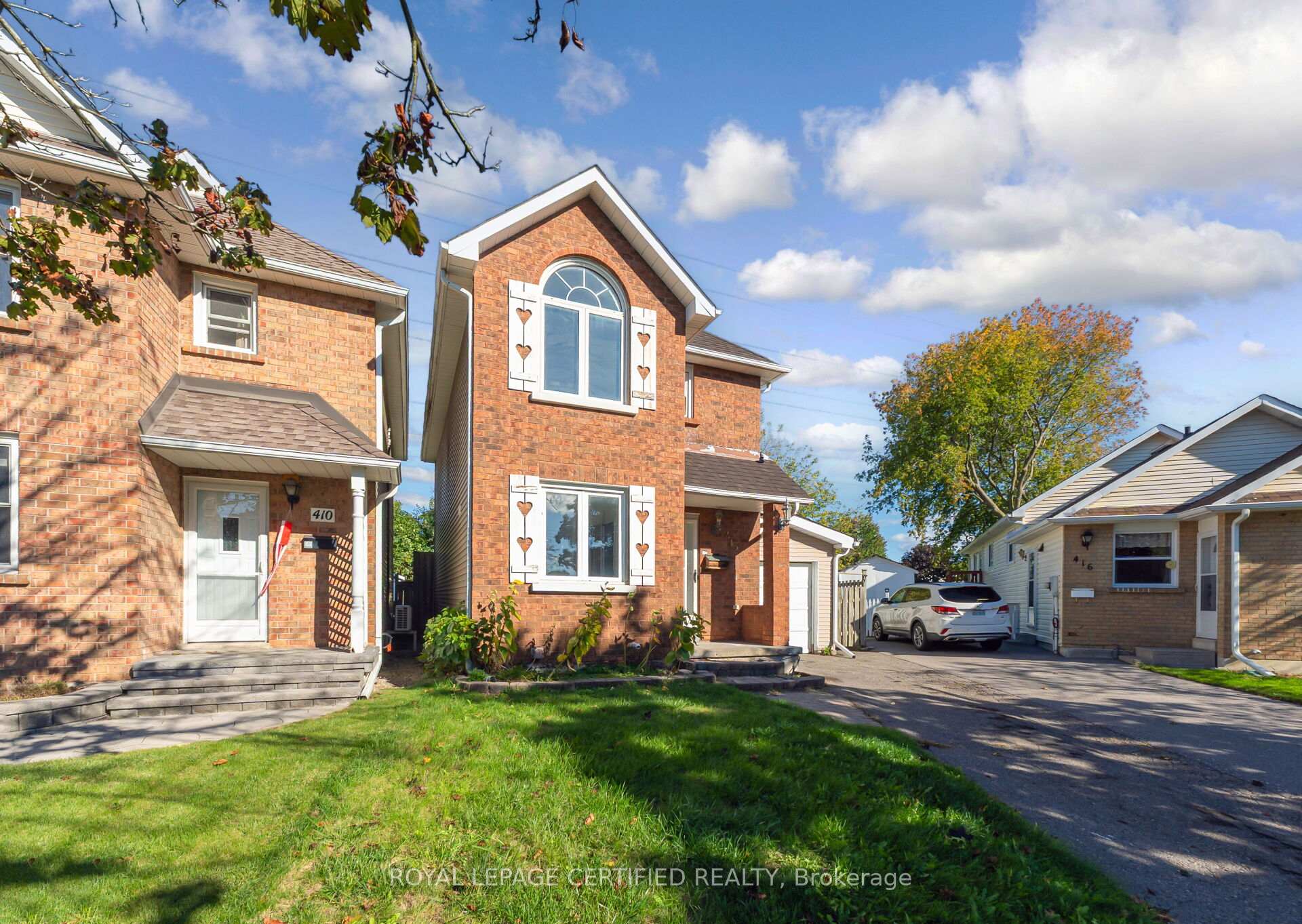 Photo 2 of 412 Pompano Court, Oshawa, Samac — HOMEH
