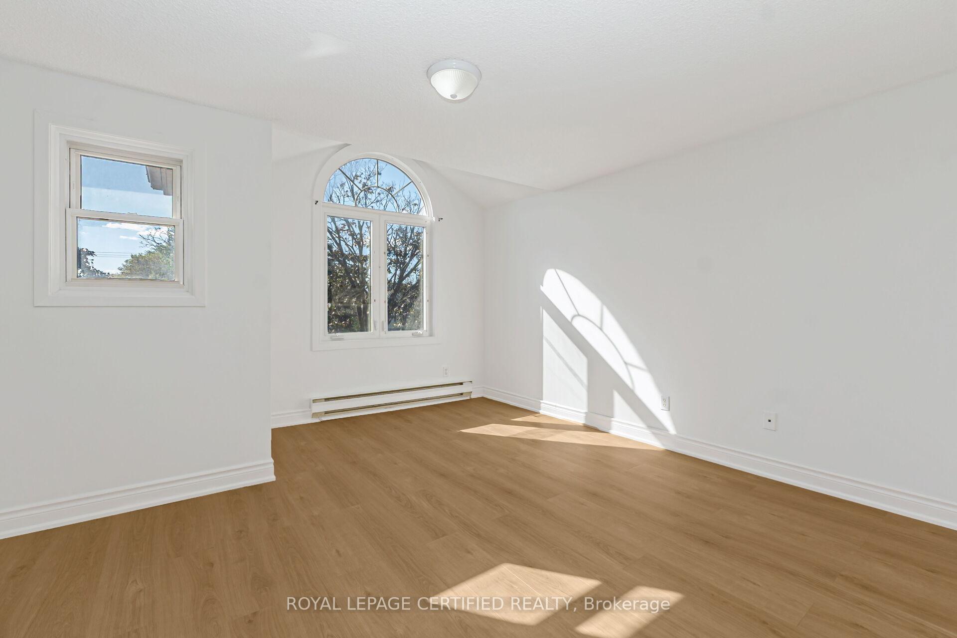 Photo 15 of 412 Pompano Court, Oshawa, Samac — HOMEH