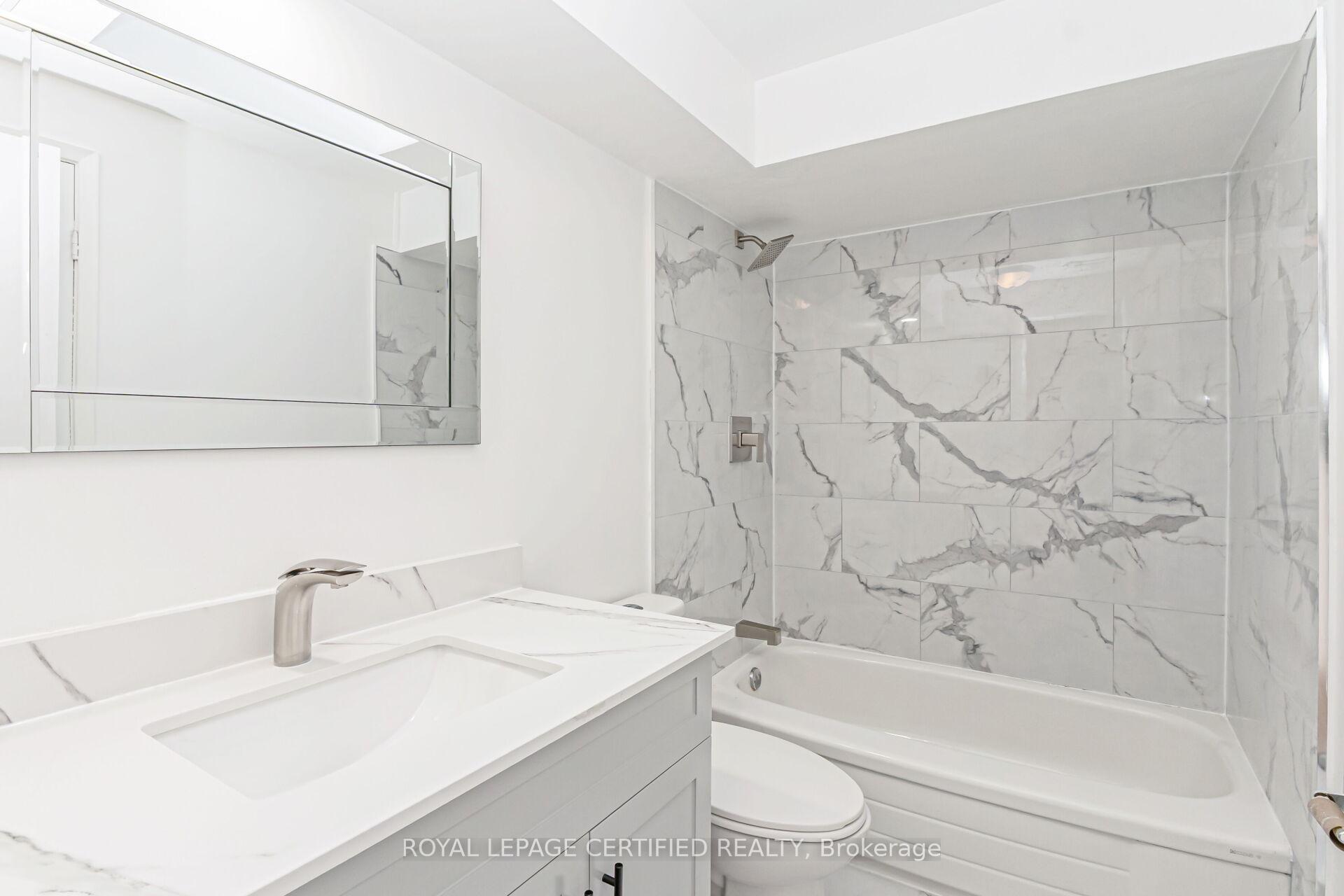 Photo 16 of 412 Pompano Court, Oshawa, Samac — HOMEH