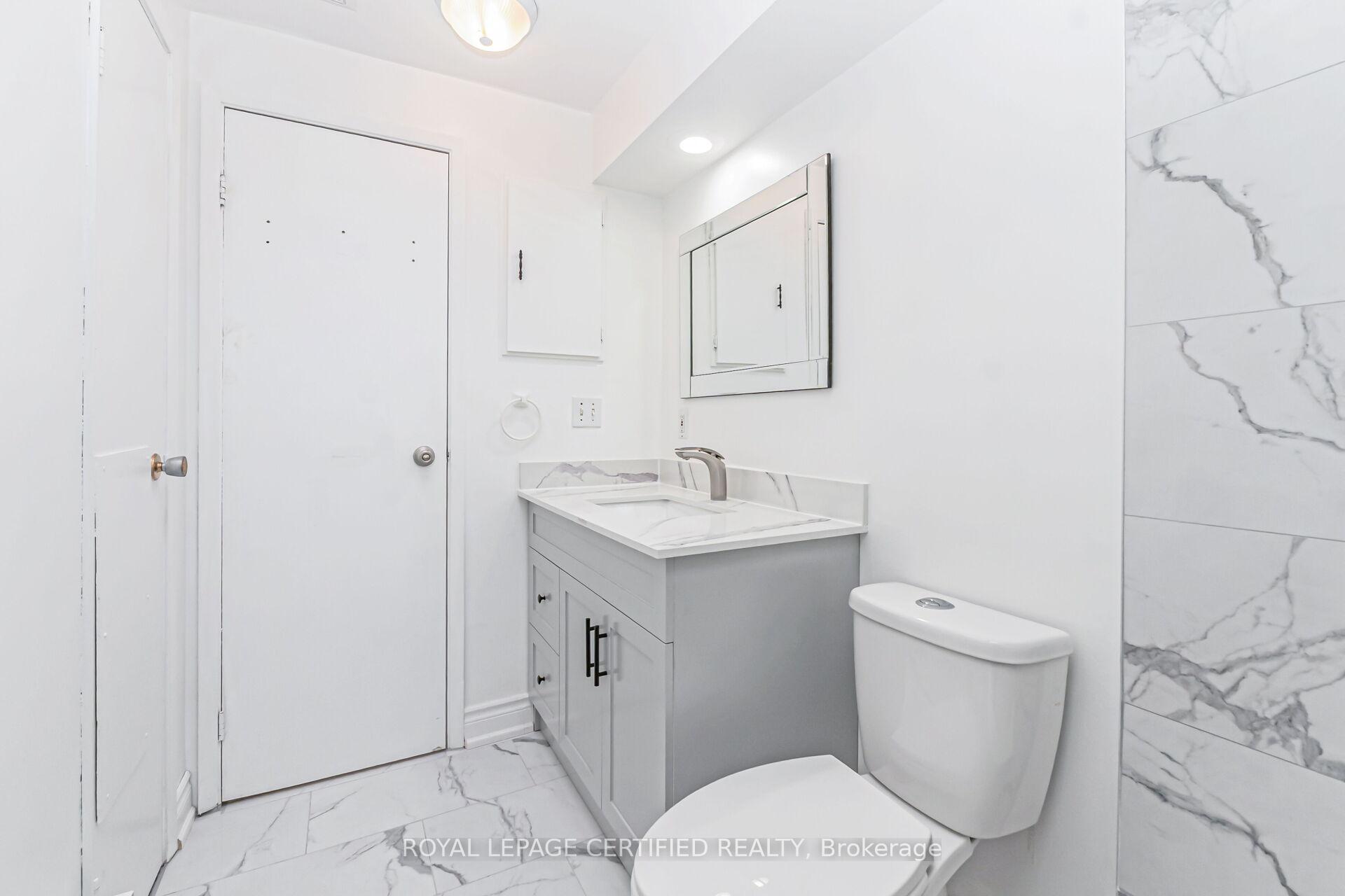 Photo 17 of 412 Pompano Court, Oshawa, Samac — HOMEH