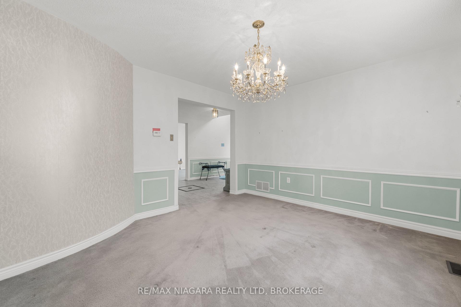 Photo 15 of 28 Woodside Square, Pelham, Fonthill — HOMEH