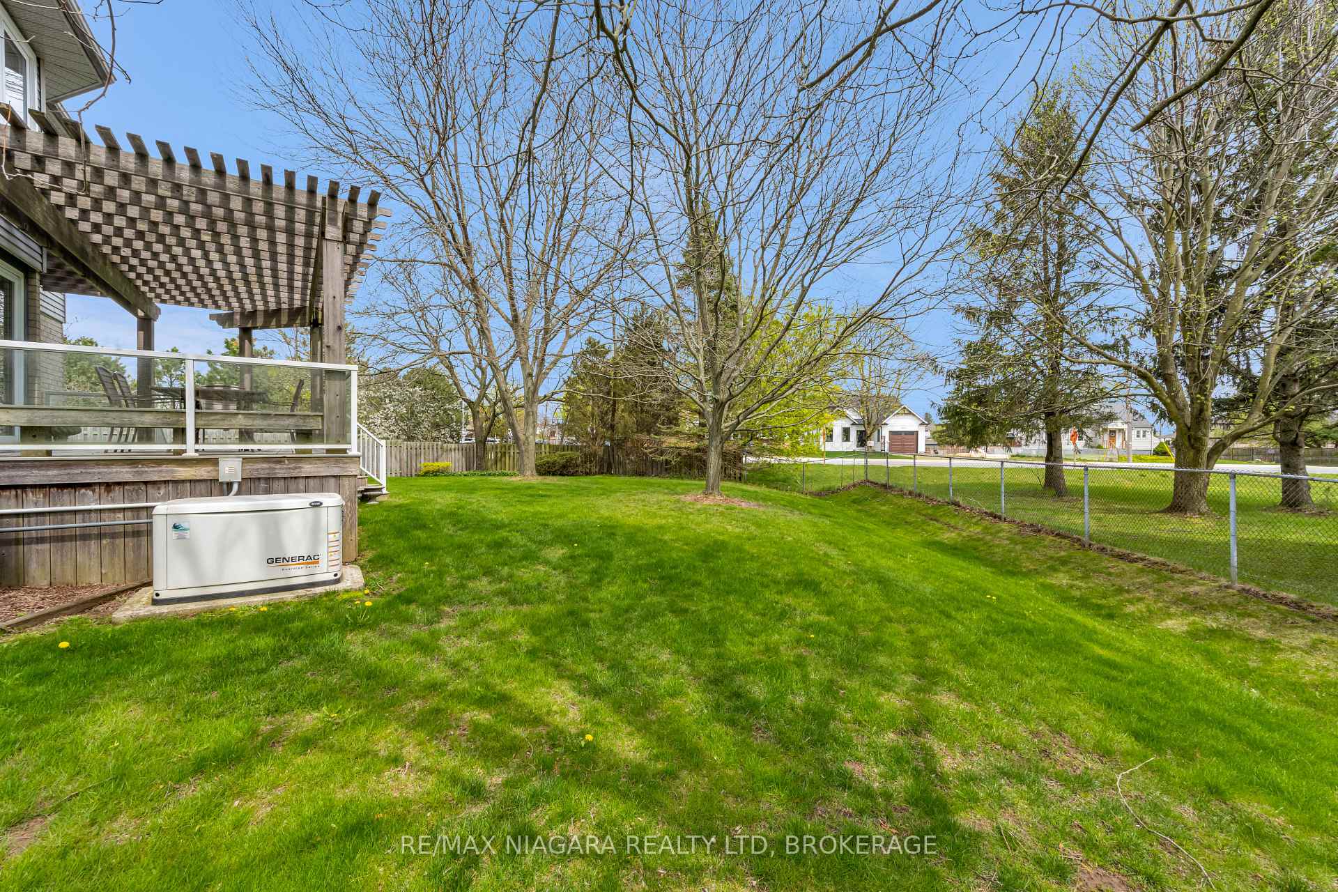 Photo 34 of 28 Woodside Square, Pelham, Fonthill — HOMEH
