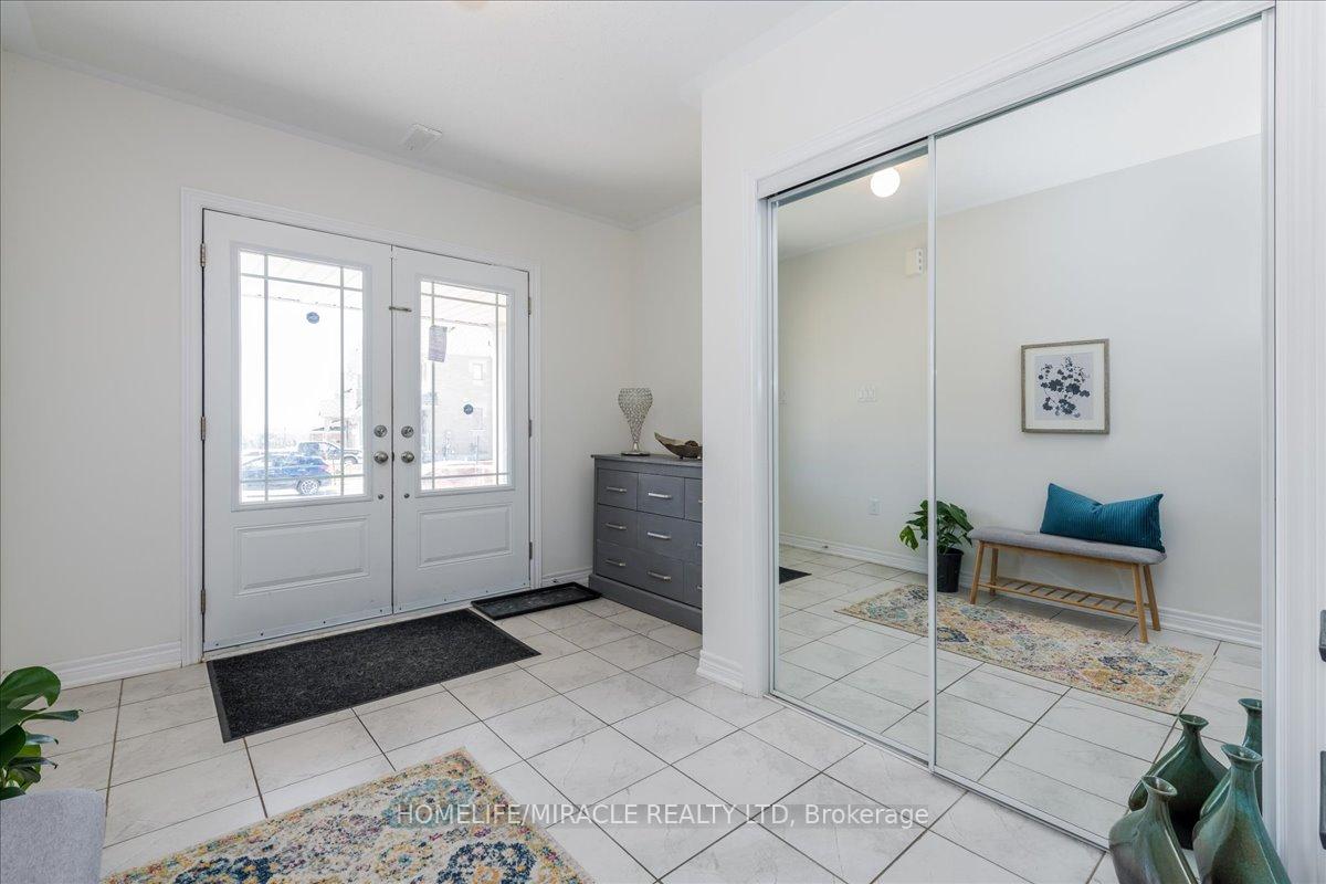 Photo 2 of 12 Janes Crescent, New Tecumseth, Alliston — HOMEH