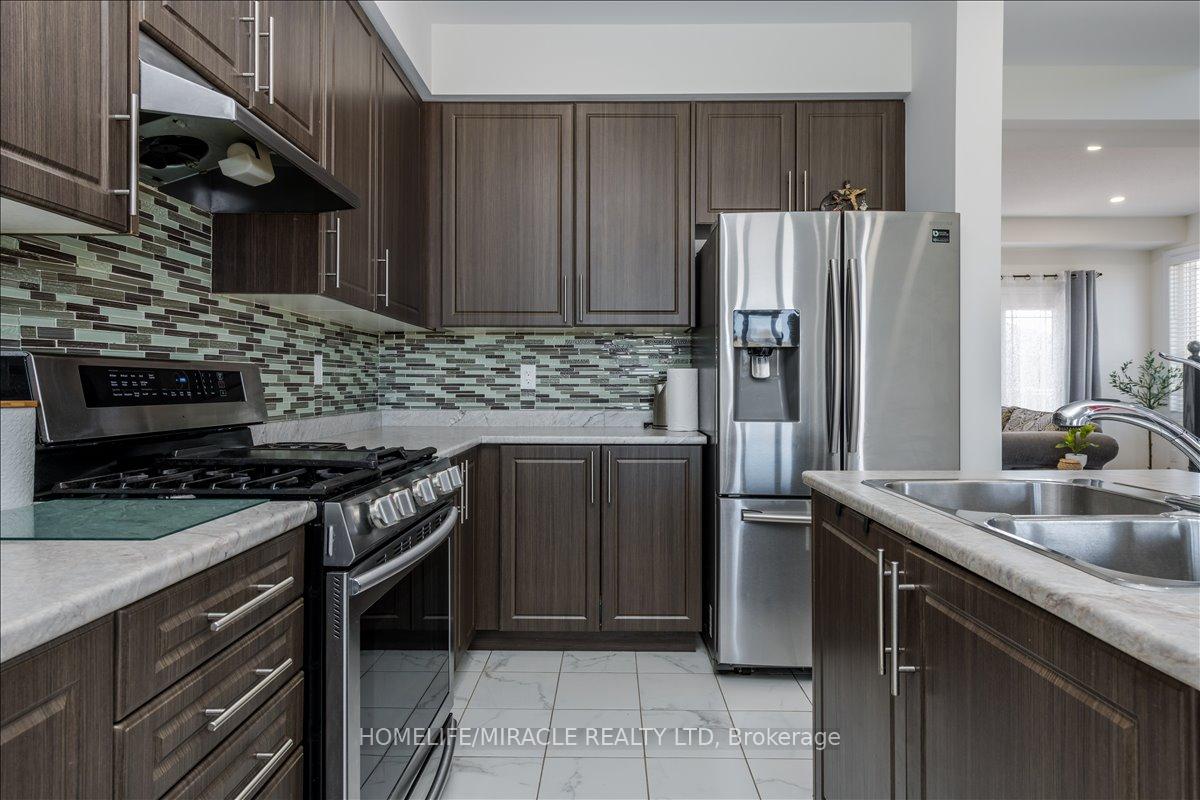 Photo 5 of 12 Janes Crescent, New Tecumseth, Alliston — HOMEH