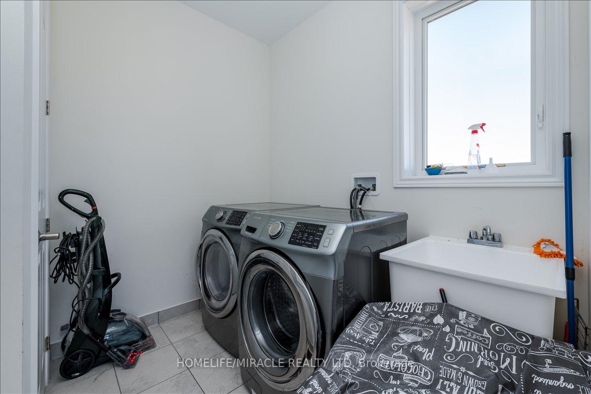 Photo 19 of 12 Janes Crescent, New Tecumseth, Alliston — HOMEH