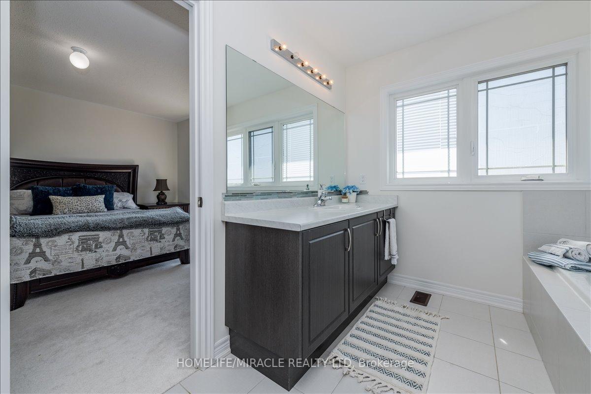 Photo 23 of 12 Janes Crescent, New Tecumseth, Alliston — HOMEH