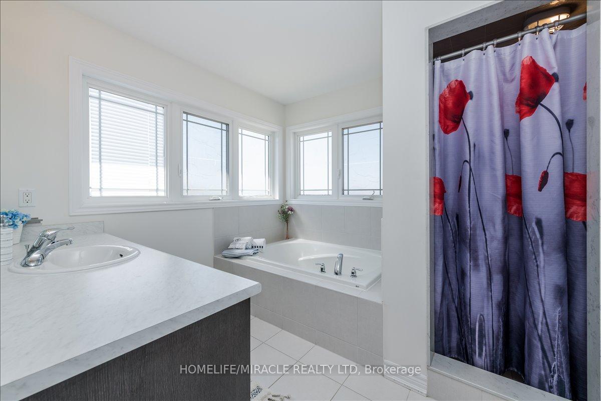 Photo 24 of 12 Janes Crescent, New Tecumseth, Alliston — HOMEH