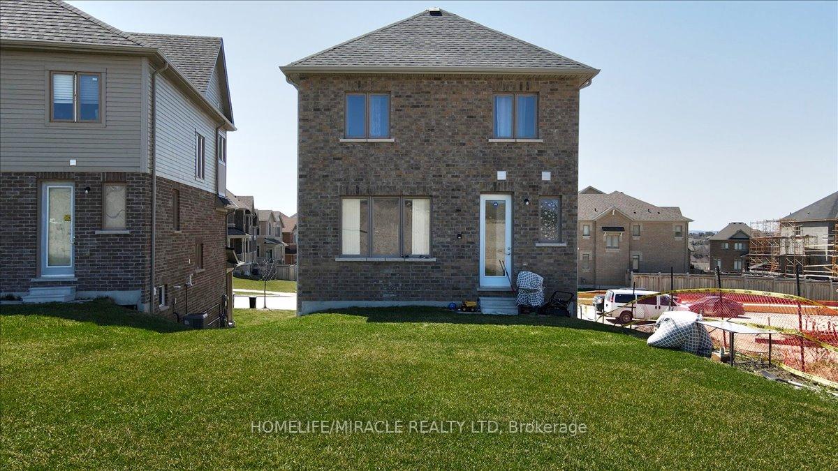 Photo 28 of 12 Janes Crescent, New Tecumseth, Alliston — HOMEH