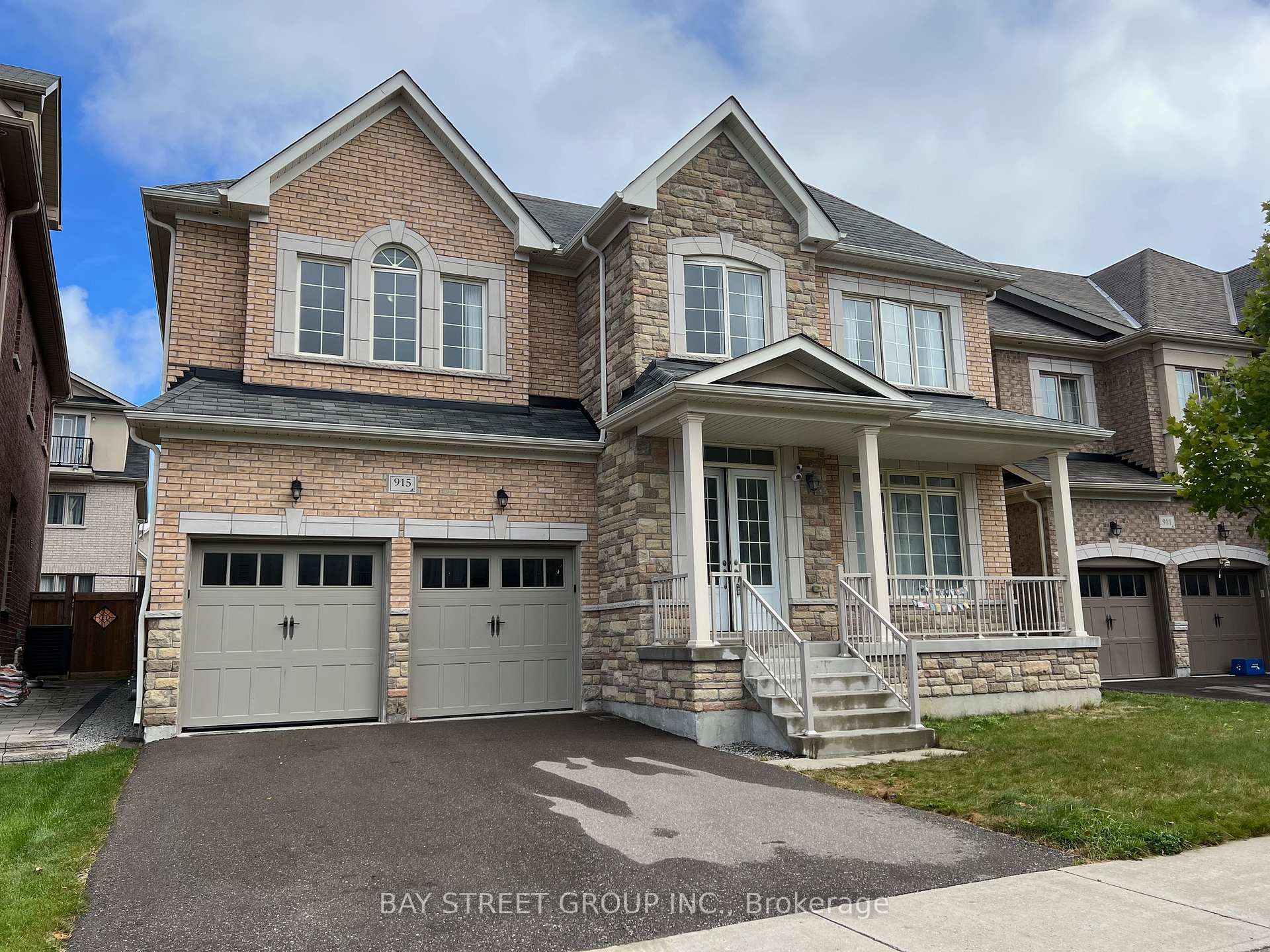 Front of 915 Ernest Cousins Circle