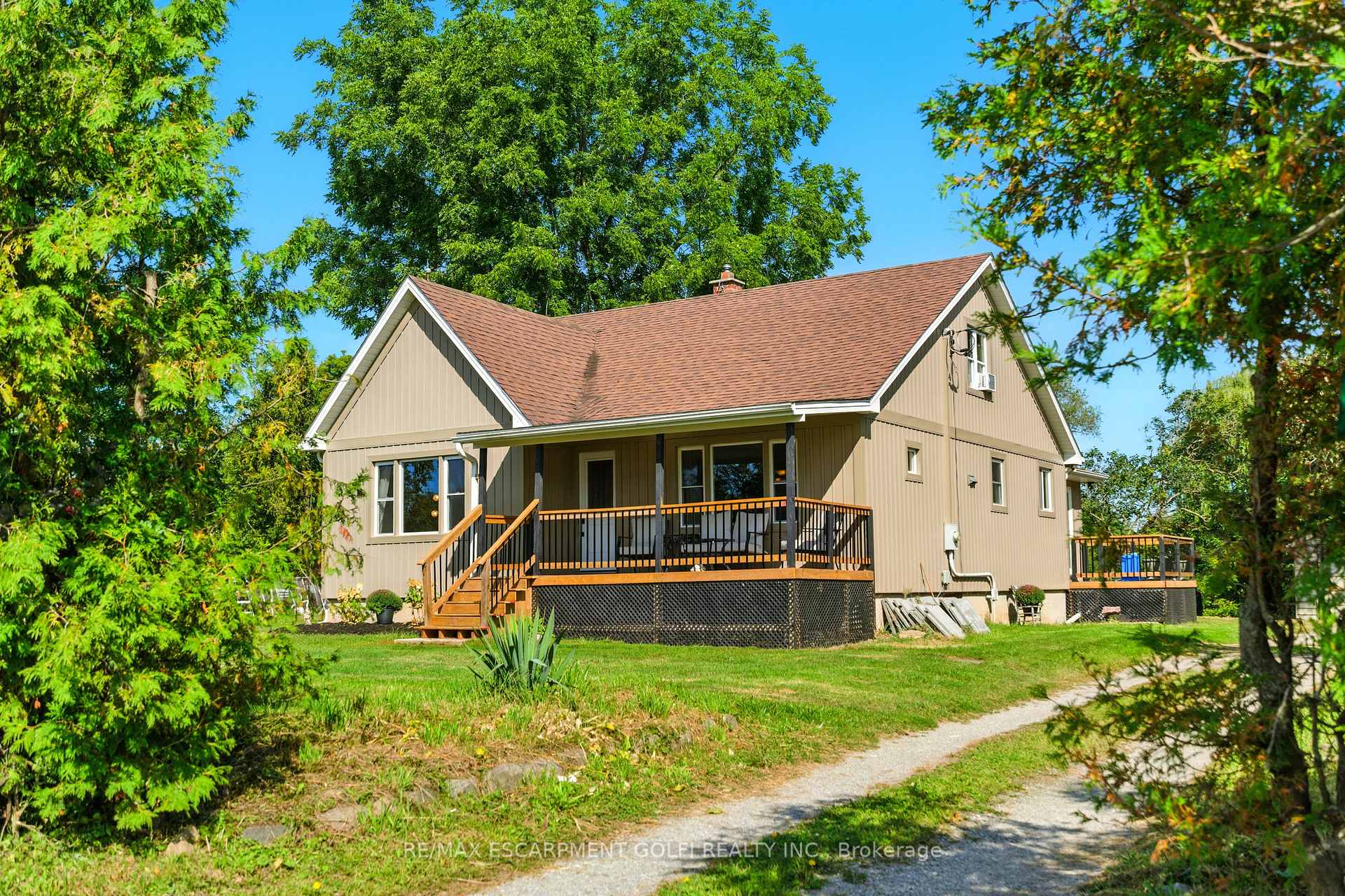 Photo 2 of 897 Thompson Road E, Norfolk, Townsend — HOMEH