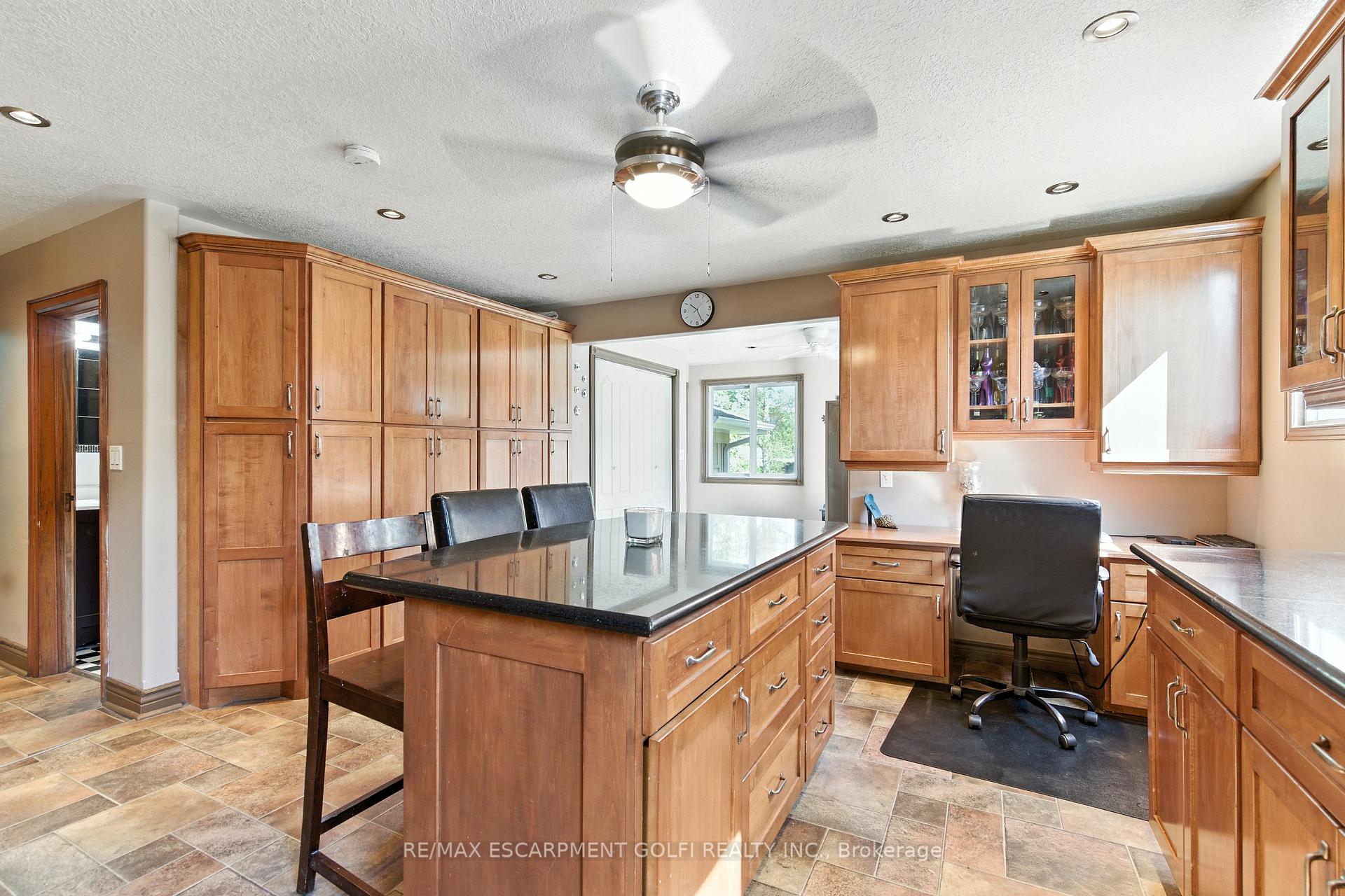 Photo 10 of 897 Thompson Road E, Norfolk, Townsend — HOMEH