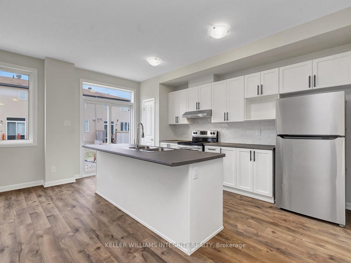 Photo 8 of 555 Decoeur Drive, Ottawa, Avalon West — HOMEH