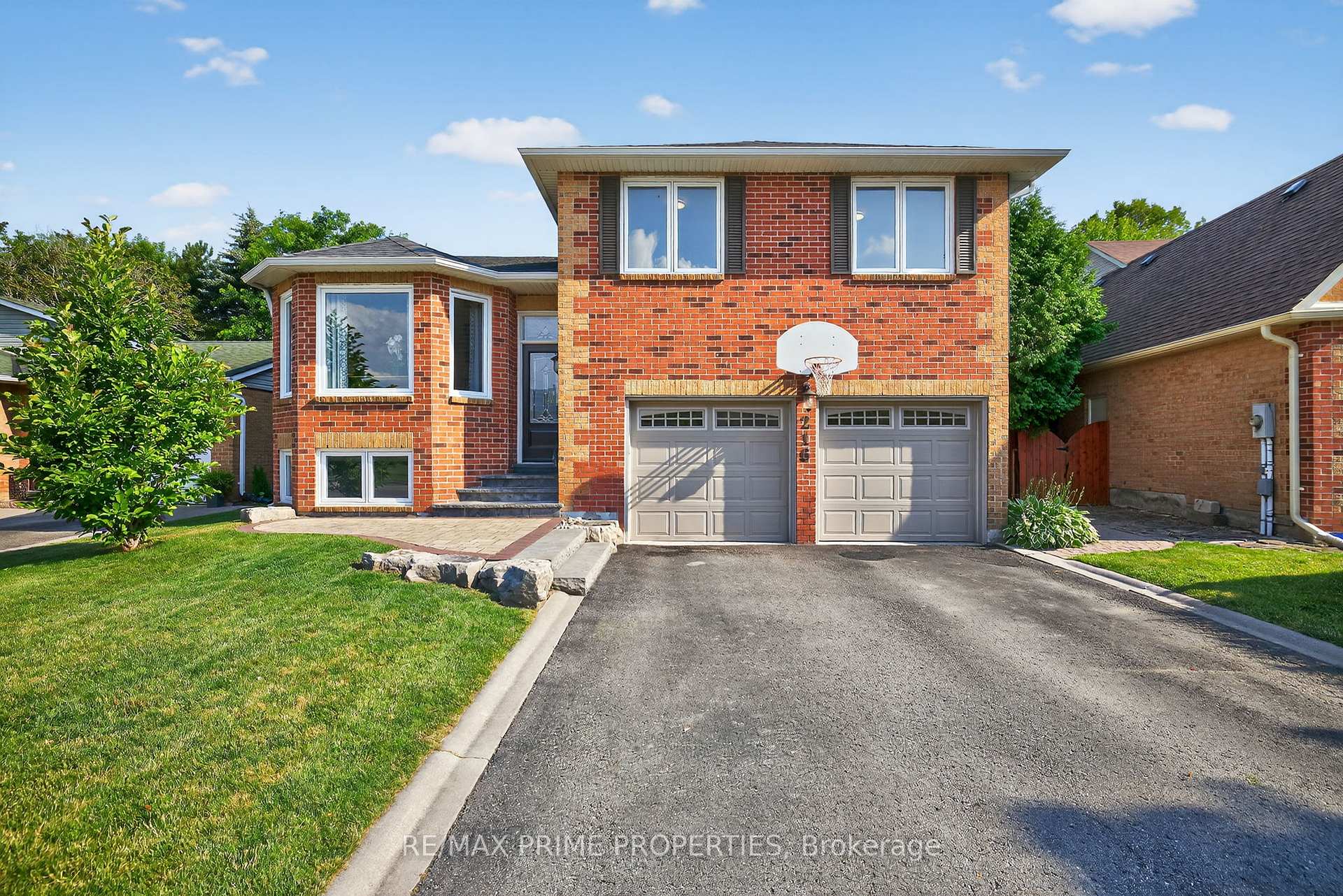 Front of 216 Crossland Gate