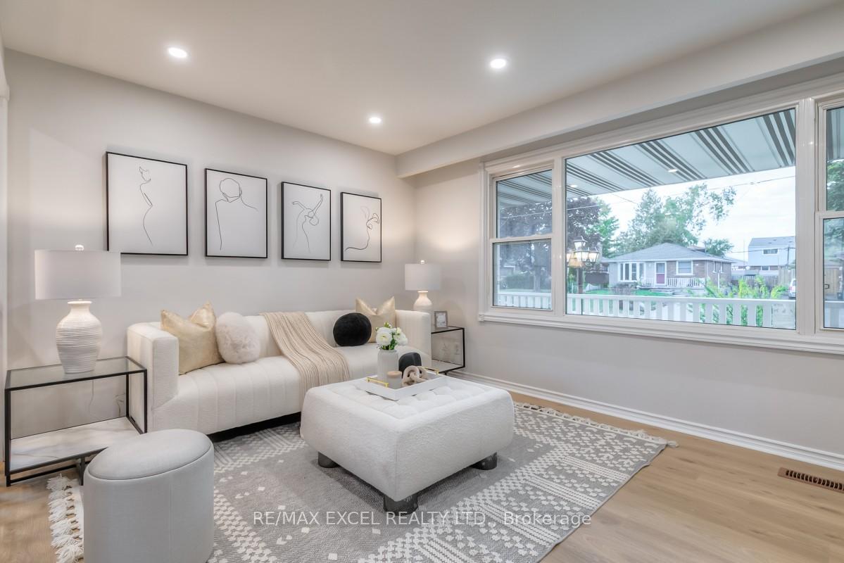 Photo 6 of 91 Wayne Avenue, Oshawa, Centennial — HOMEH