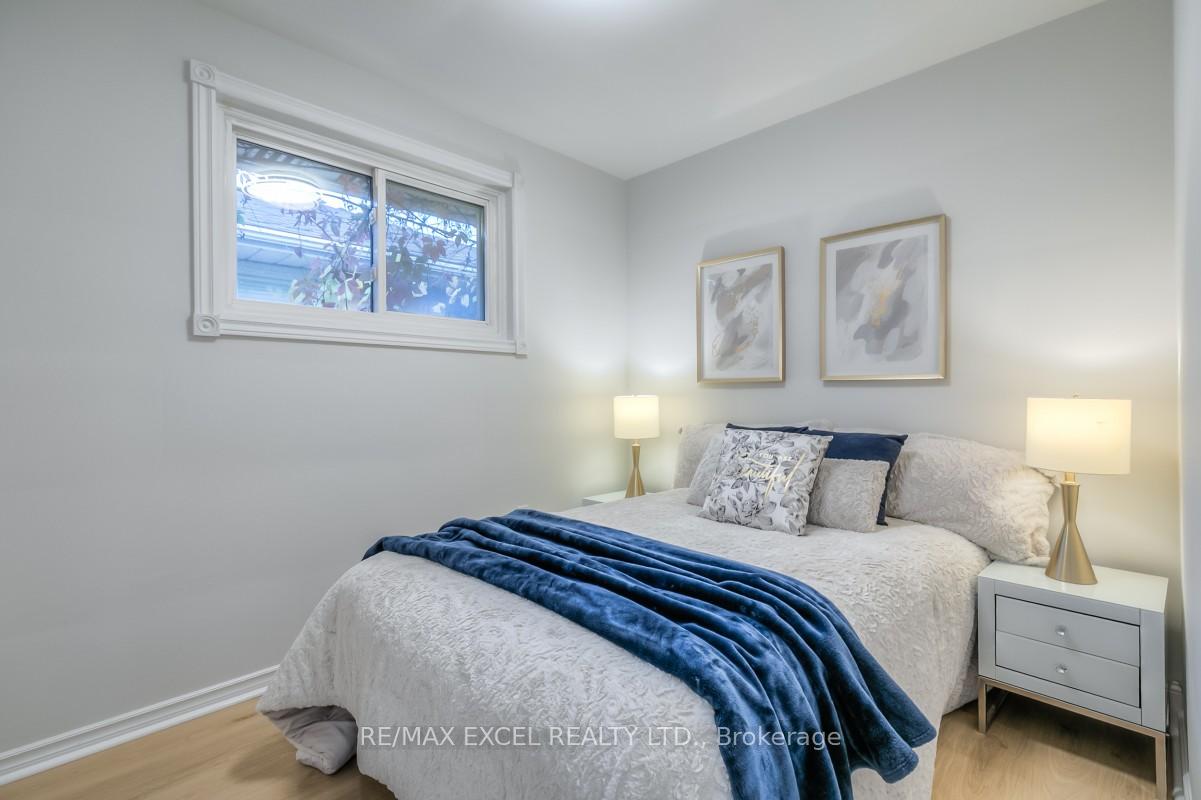 Photo 24 of 91 Wayne Avenue, Oshawa, Centennial — HOMEH