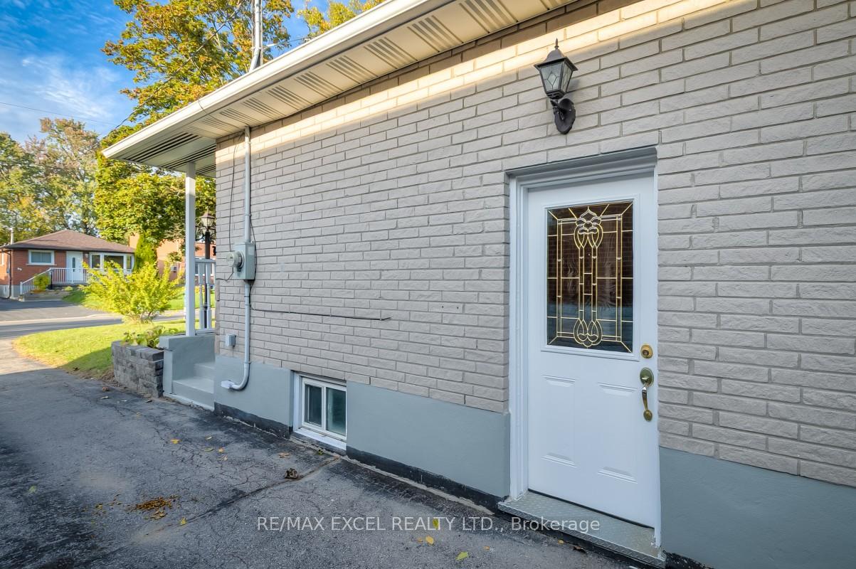 Photo 32 of 91 Wayne Avenue, Oshawa, Centennial — HOMEH
