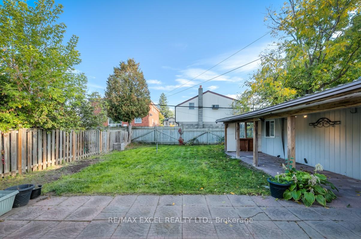 Photo 34 of 91 Wayne Avenue, Oshawa, Centennial — HOMEH