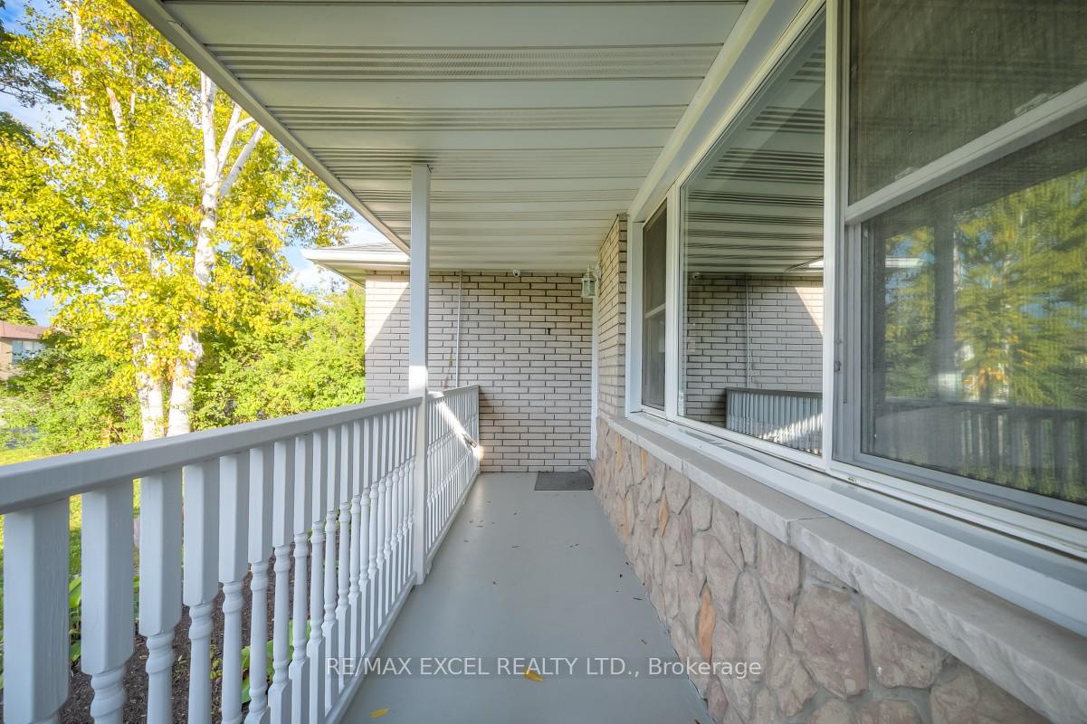 Photo 36 of 91 Wayne Avenue, Oshawa, Centennial — HOMEH